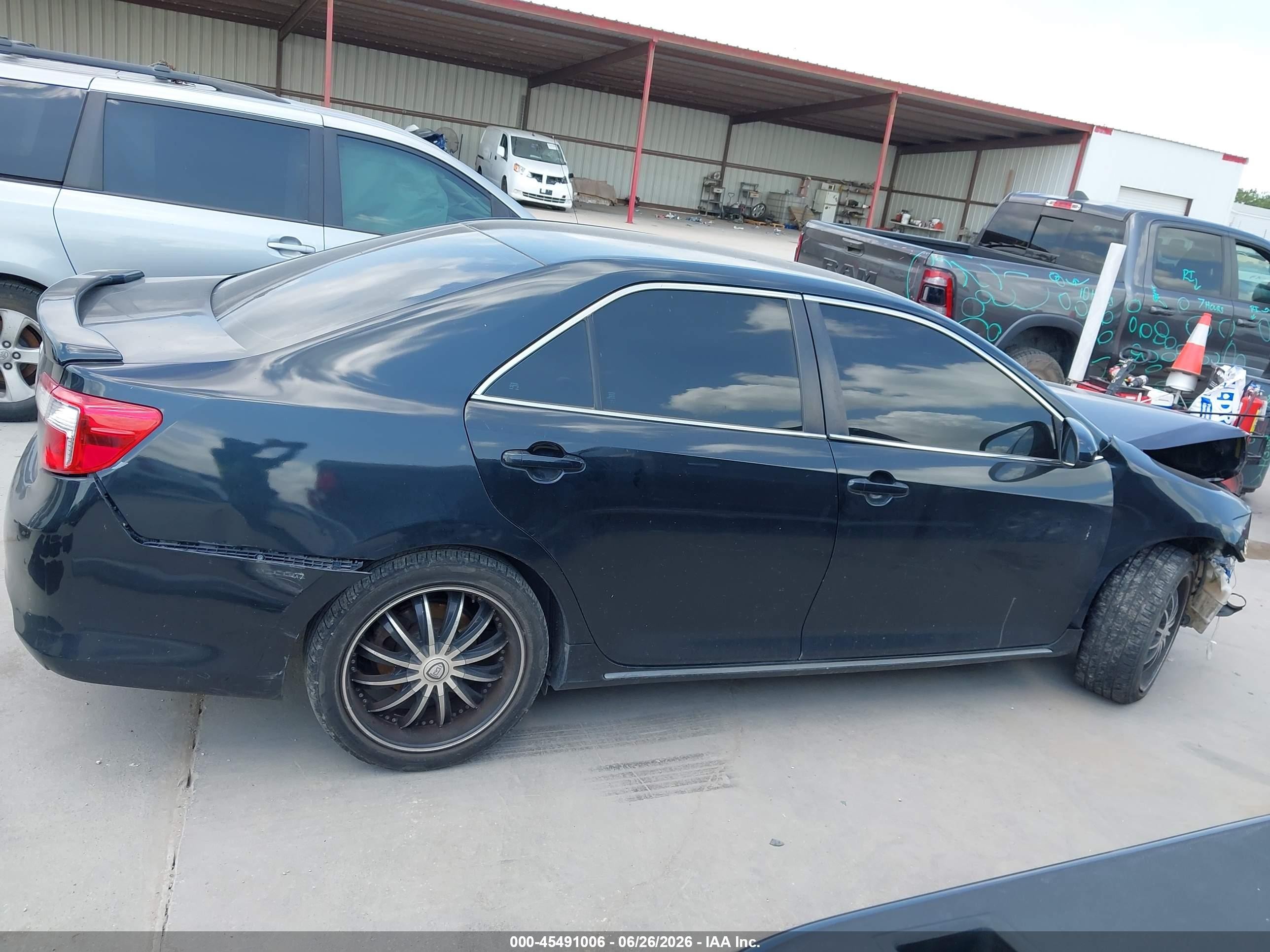 2014 Toyota Camry Le Black vin: 4T4BF1FKXER352722