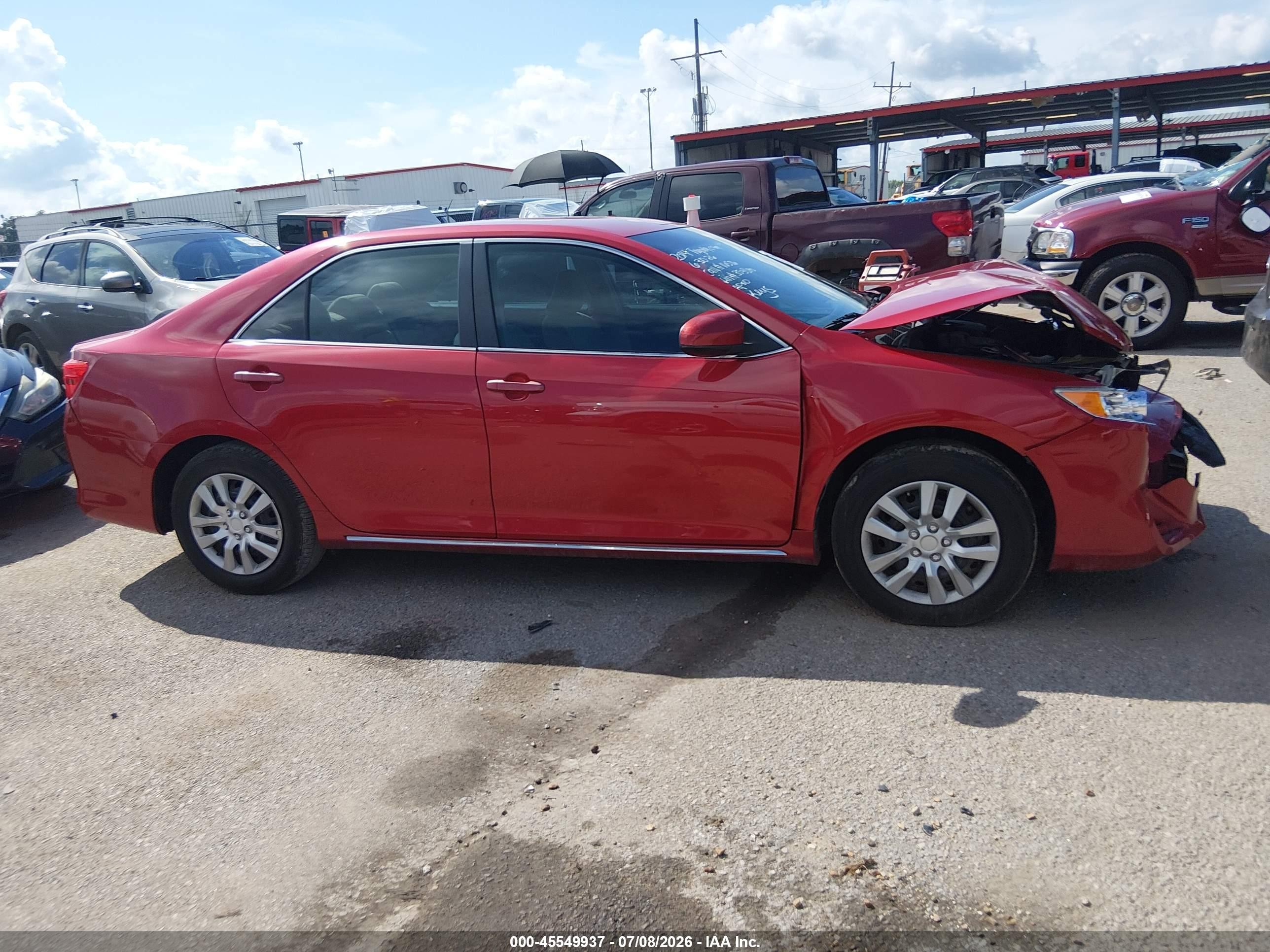 2014 Toyota Camry Le Red vin: 4T4BF1FKXER353580
