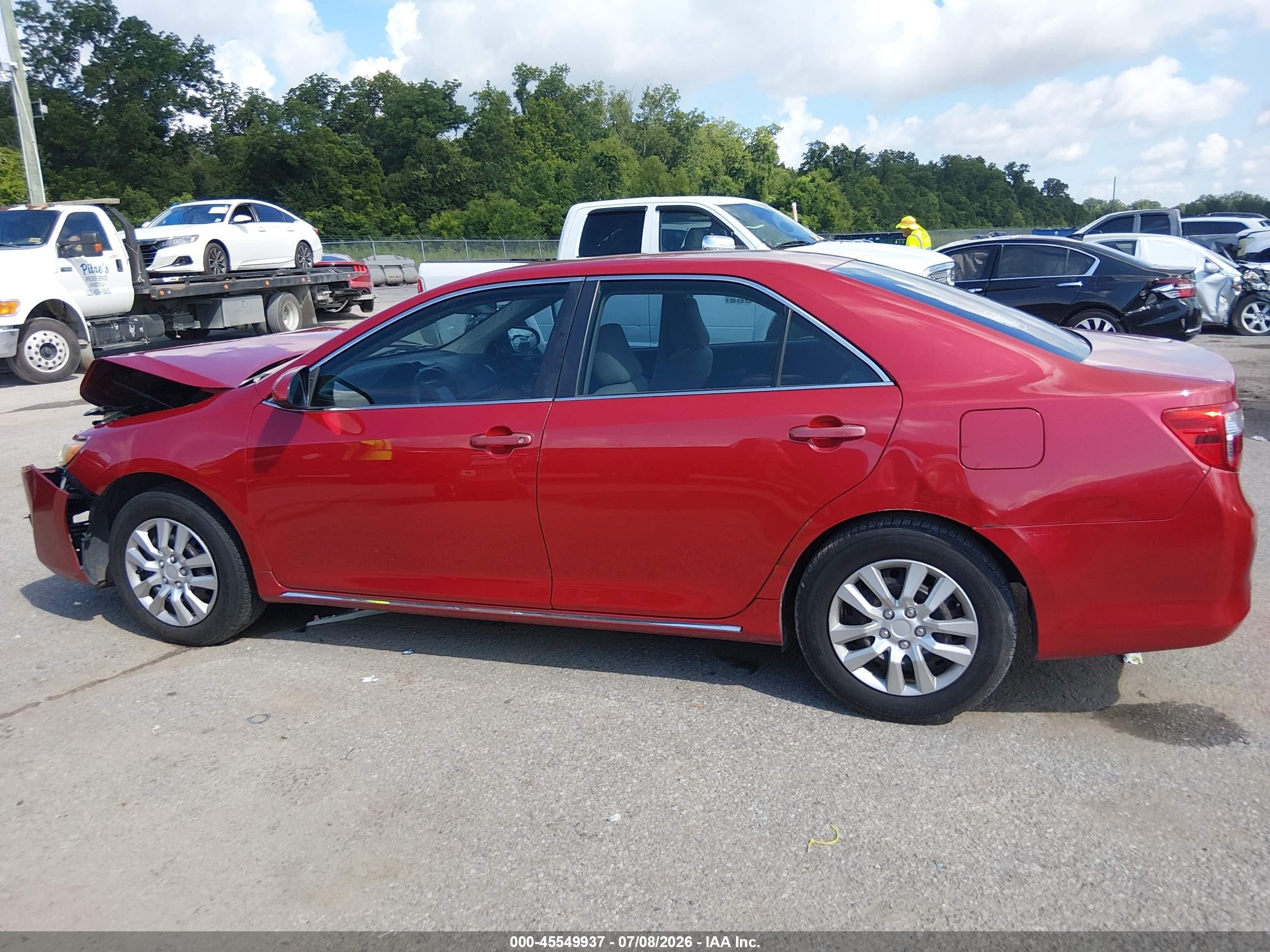 2014 Toyota Camry Le Red vin: 4T4BF1FKXER353580