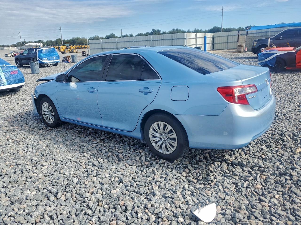 2014 Toyota Camry L Blue vin: 4T4BF1FKXER357404