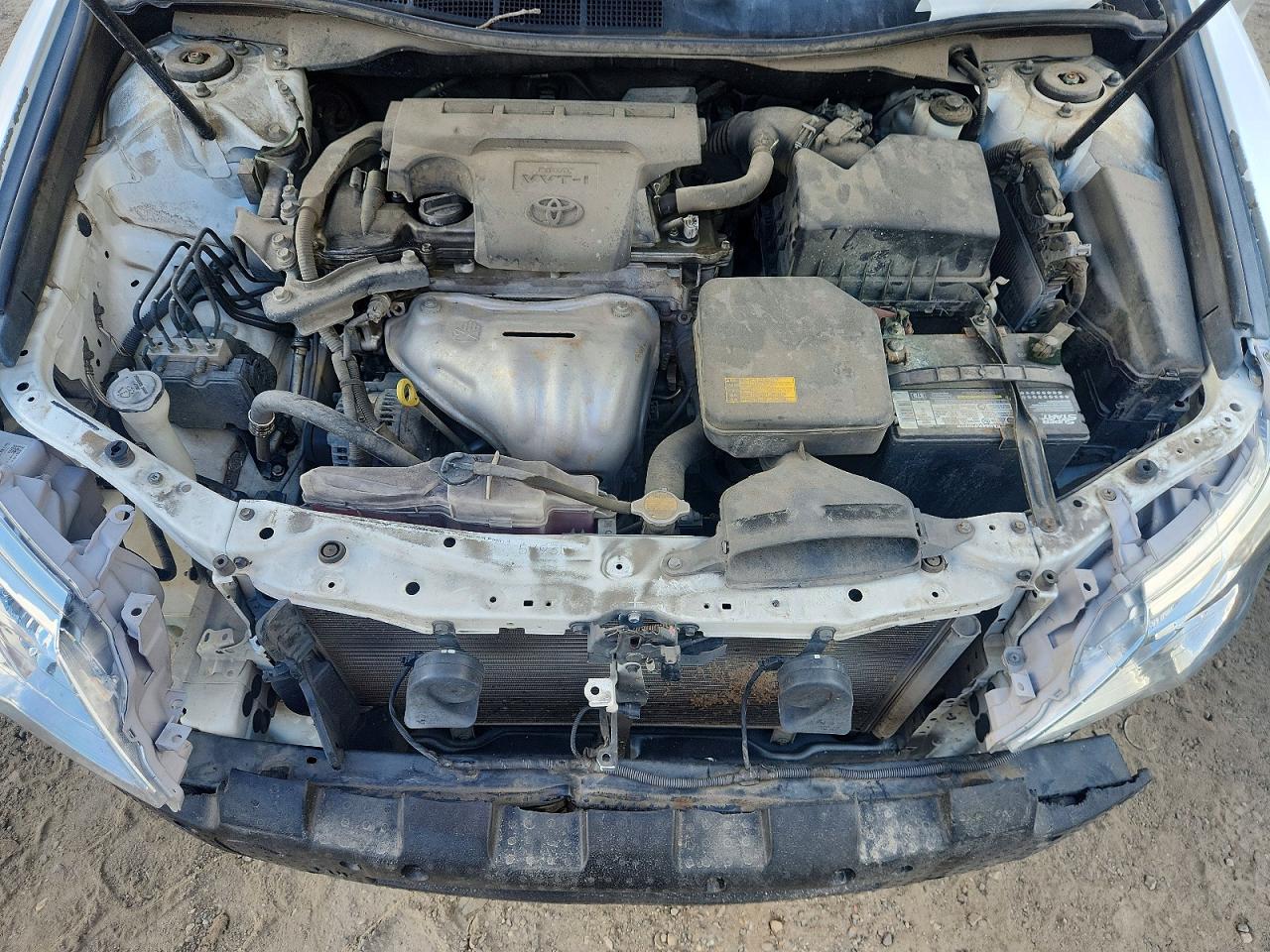 2014 Toyota Camry Le White vin: 4T4BF1FKXER357502