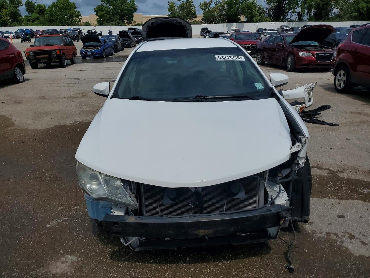 2014 Toyota Camry Le White vin: 4T4BF1FKXER361128