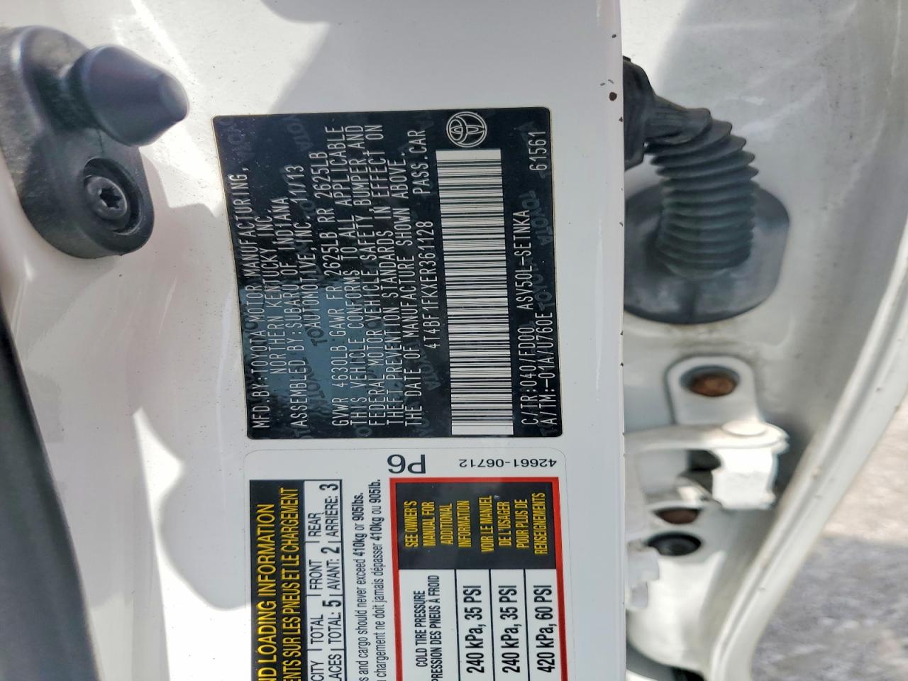 2014 Toyota Camry Le White vin: 4T4BF1FKXER361128
