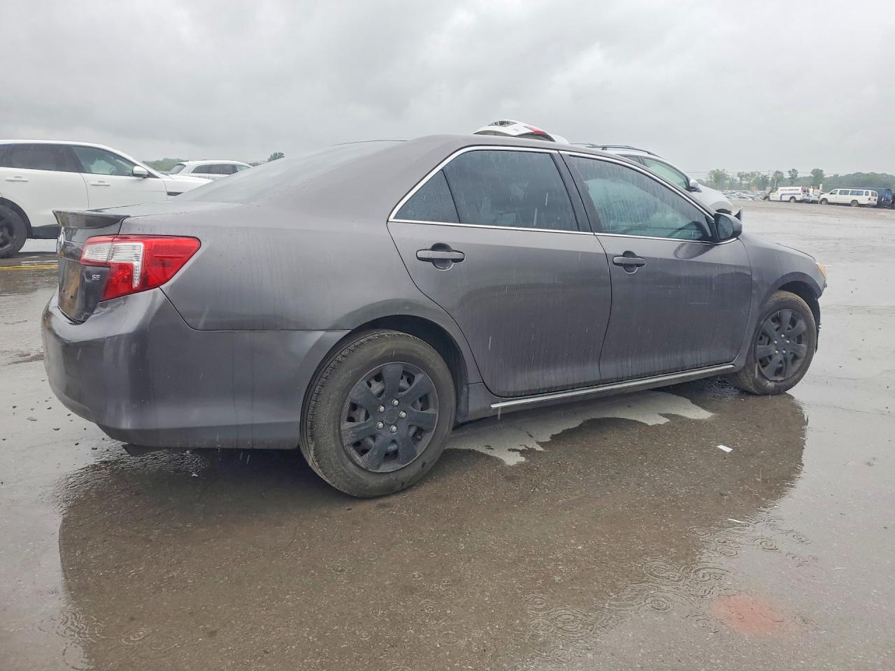 2014 Toyota Camry Le Gray vin: 4T4BF1FKXER375336