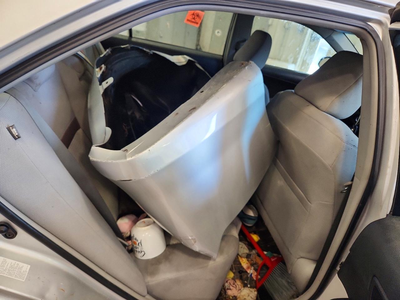 2014 Toyota Camry Le Silver vin: 4T4BF1FKXER380147