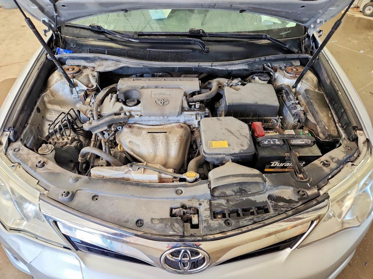 2014 Toyota Camry Le Silver vin: 4T4BF1FKXER380147