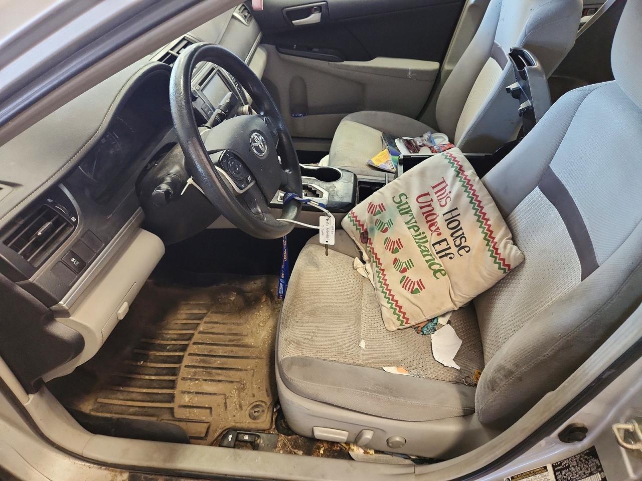 2014 Toyota Camry Le Silver vin: 4T4BF1FKXER380147