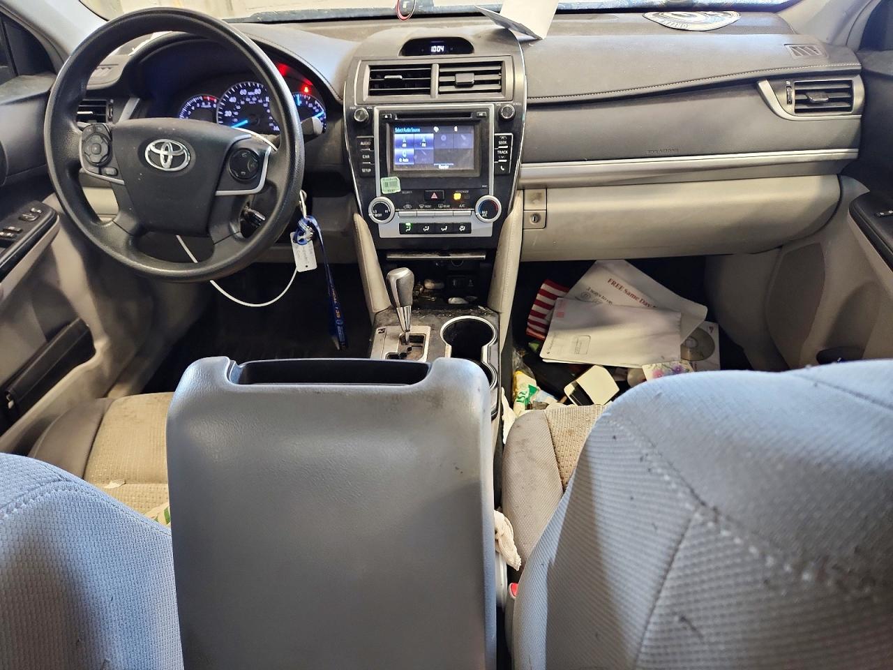 2014 Toyota Camry Le Silver vin: 4T4BF1FKXER380147