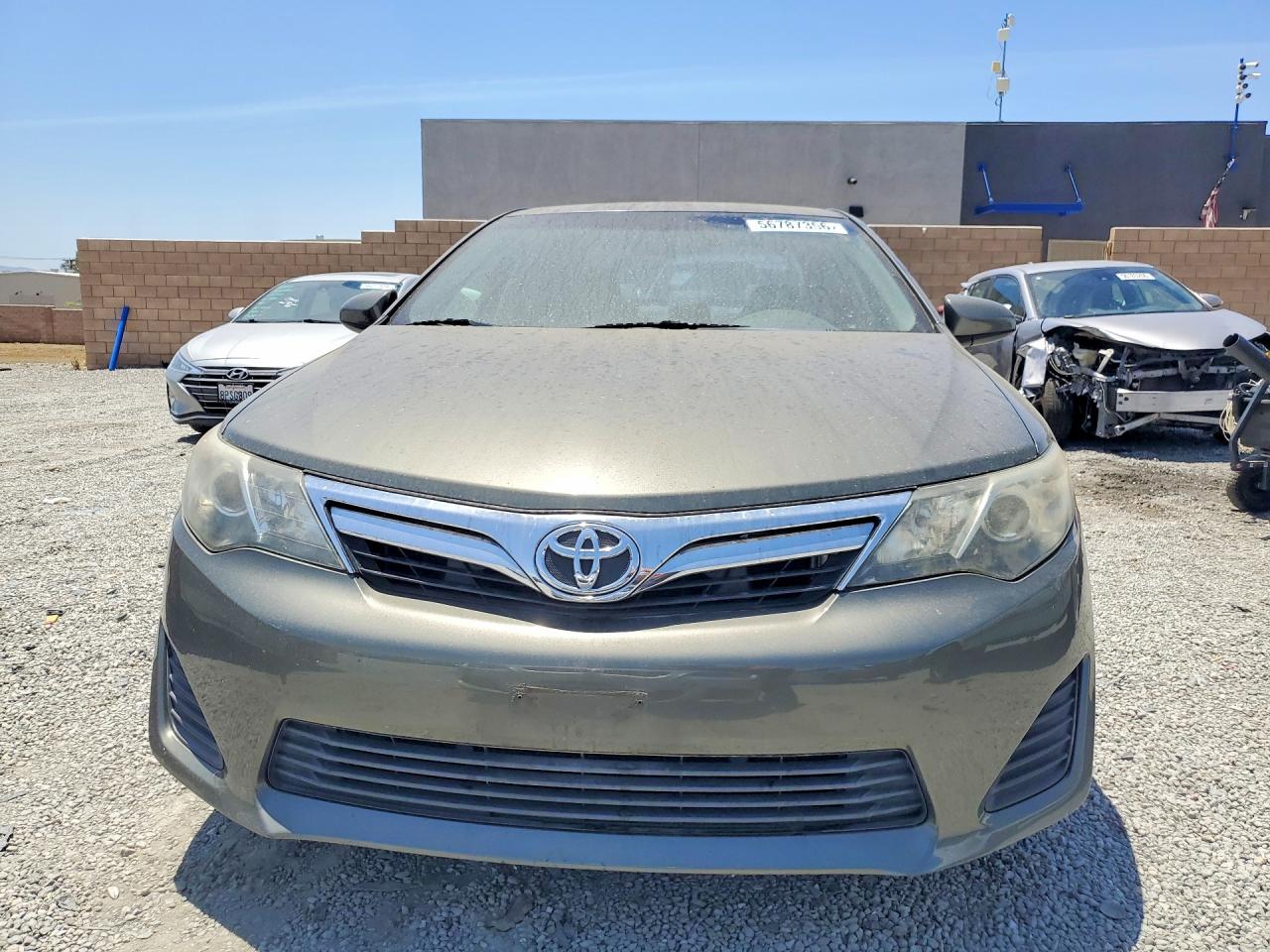 2014 Toyota Camry Le Gray vin: 4T4BF1FKXER380696