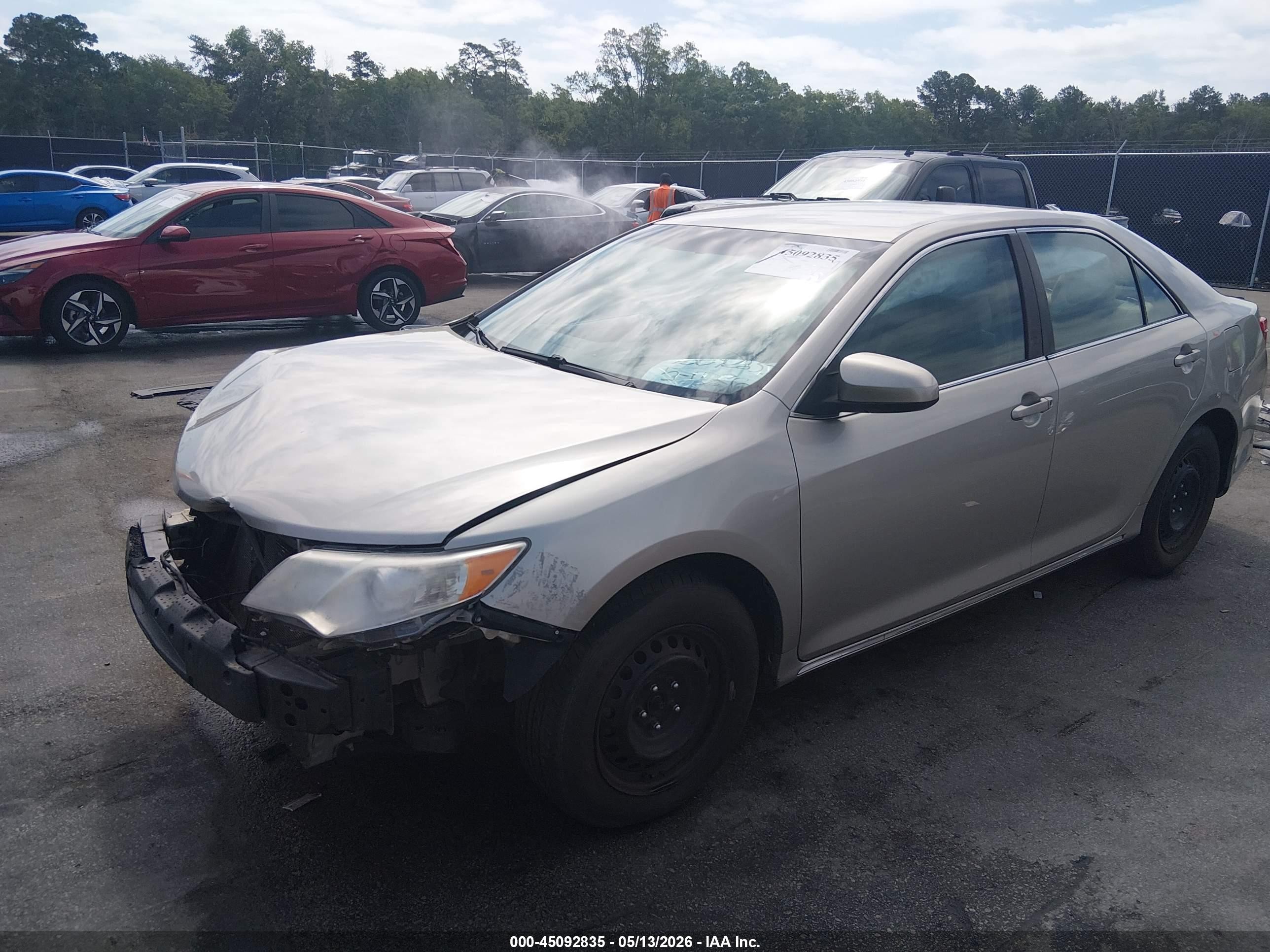 2014 Toyota Camry Le Tan vin: 4T4BF1FKXER387857