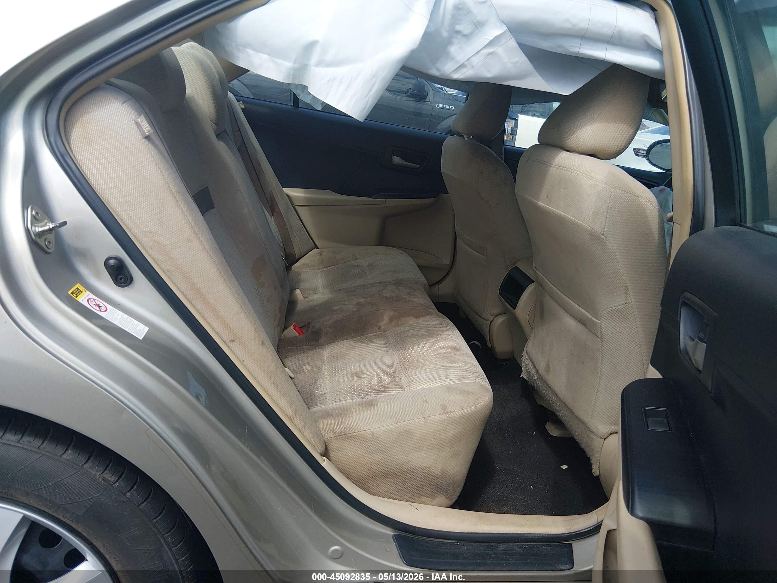 2014 Toyota Camry Le Tan vin: 4T4BF1FKXER387857