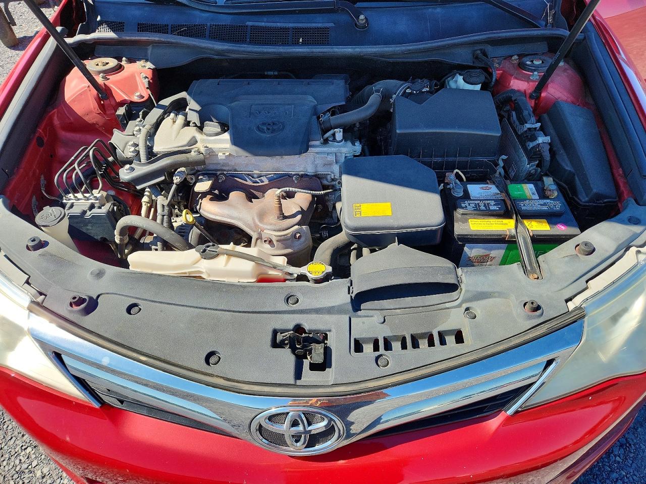 2014 Toyota Camry Le Red vin: 4T4BF1FKXER391942