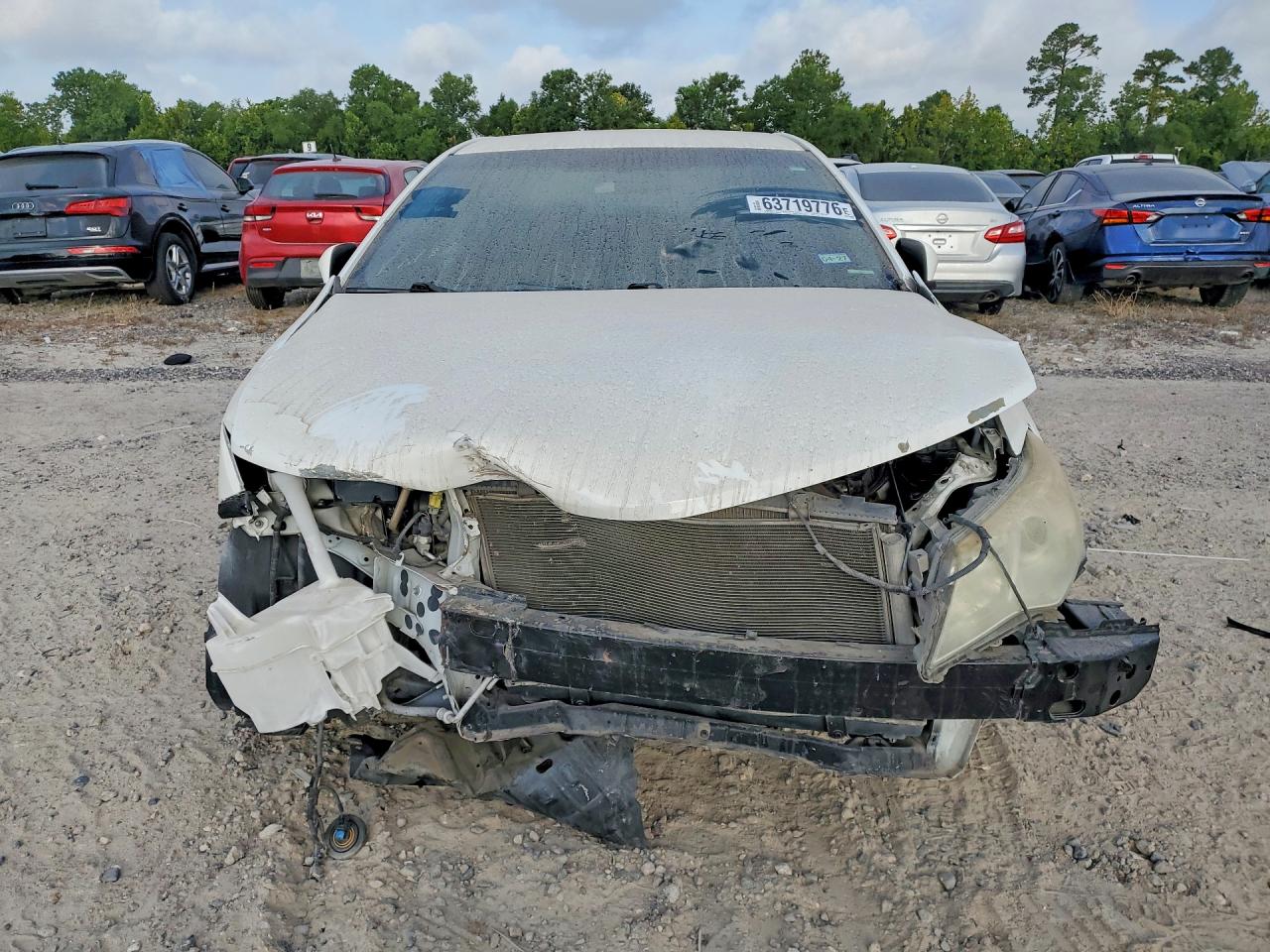 2014 Toyota Camry Le White vin: 4T4BF1FKXER397031