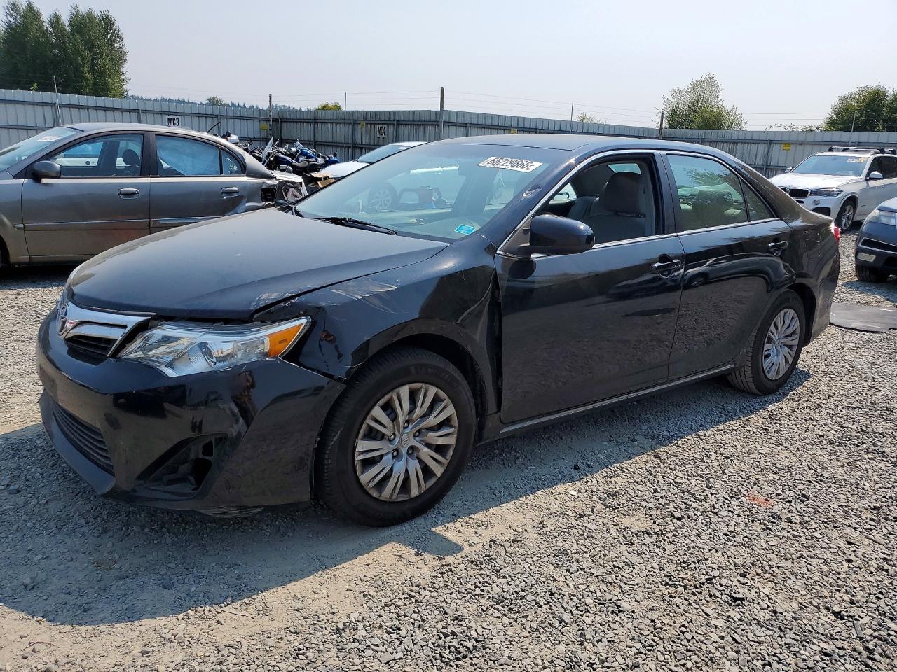 2014 Toyota Camry Le Black vin: 4T4BF1FKXER402986