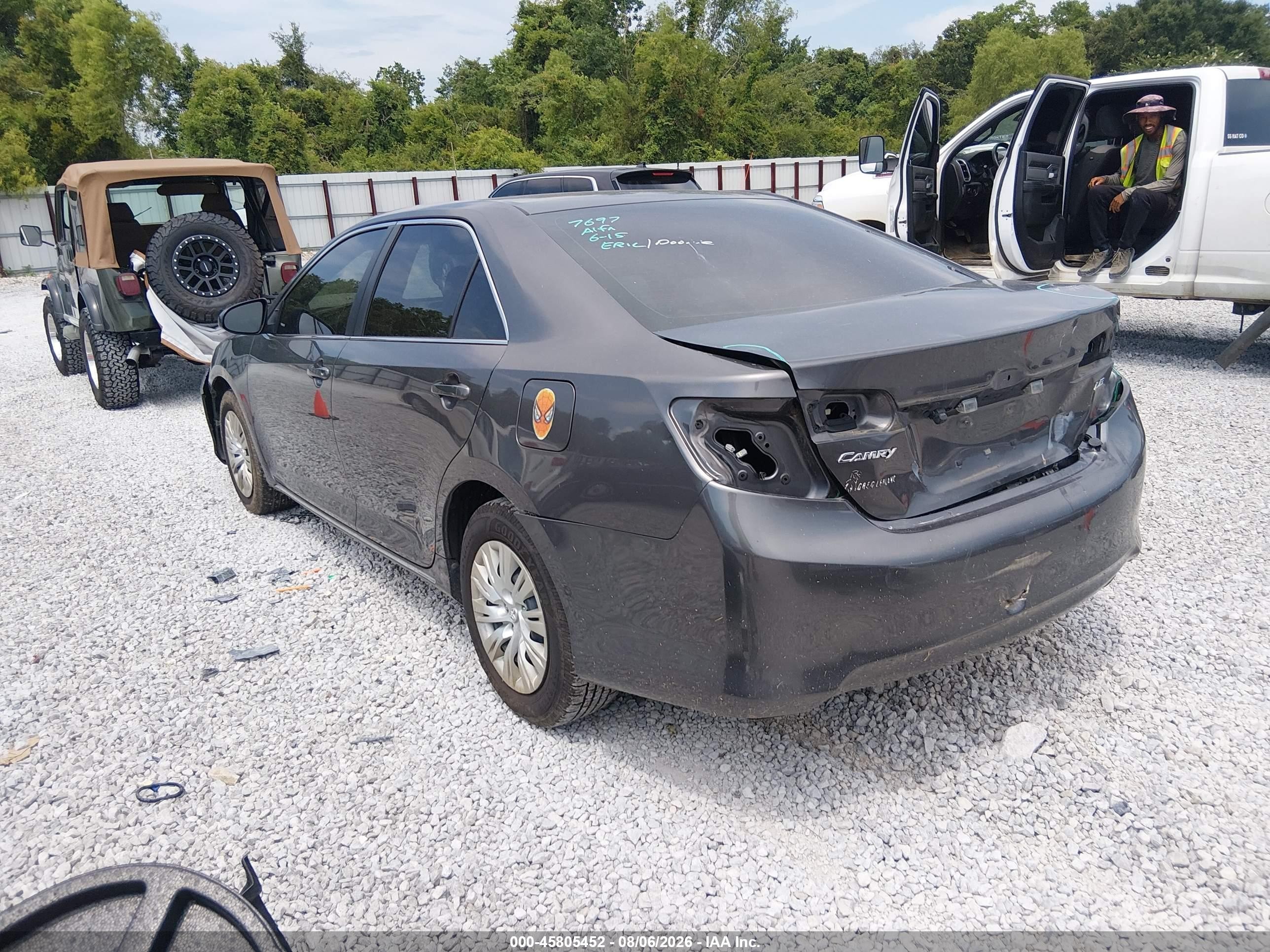 2014 Toyota Camry Le Gray vin: 4T4BF1FKXER406035