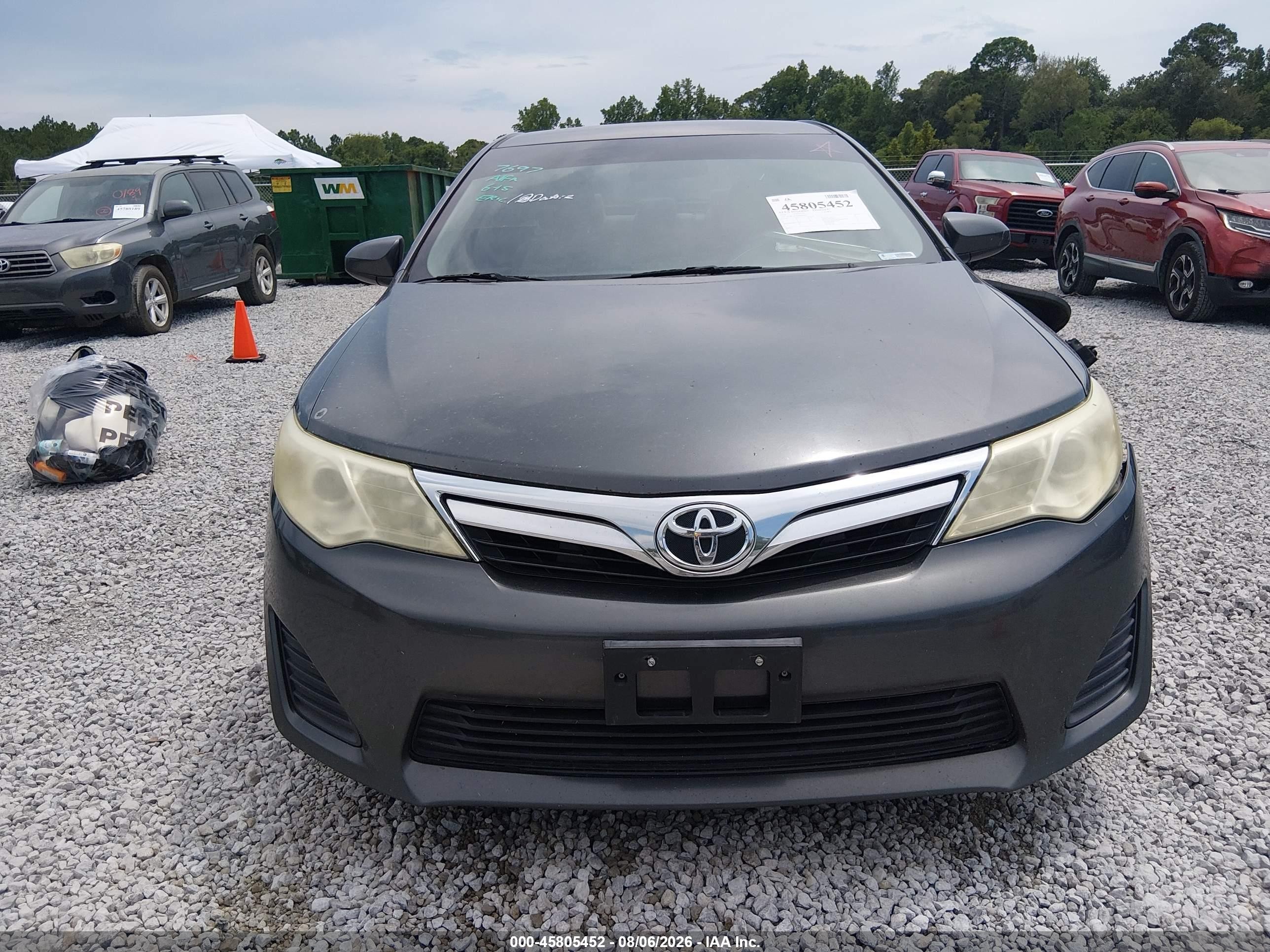 2014 Toyota Camry Le Gray vin: 4T4BF1FKXER406035