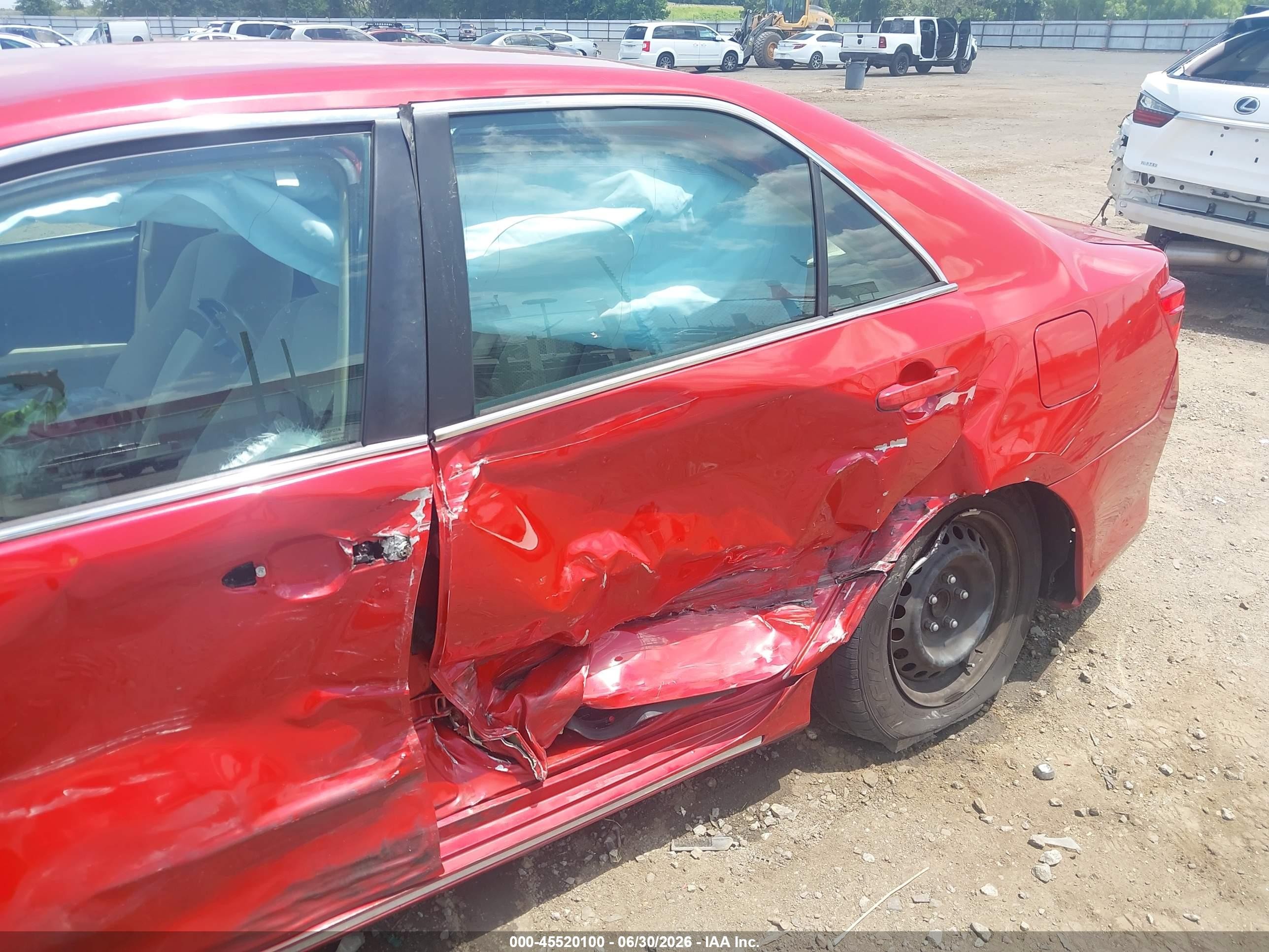 2014 Toyota Camry Le Red vin: 4T4BF1FKXER411056