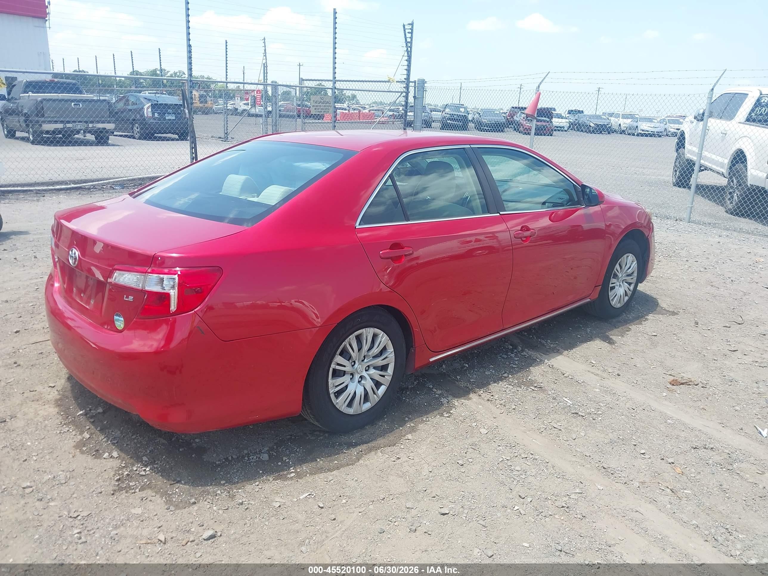 2014 Toyota Camry Le Red vin: 4T4BF1FKXER411056