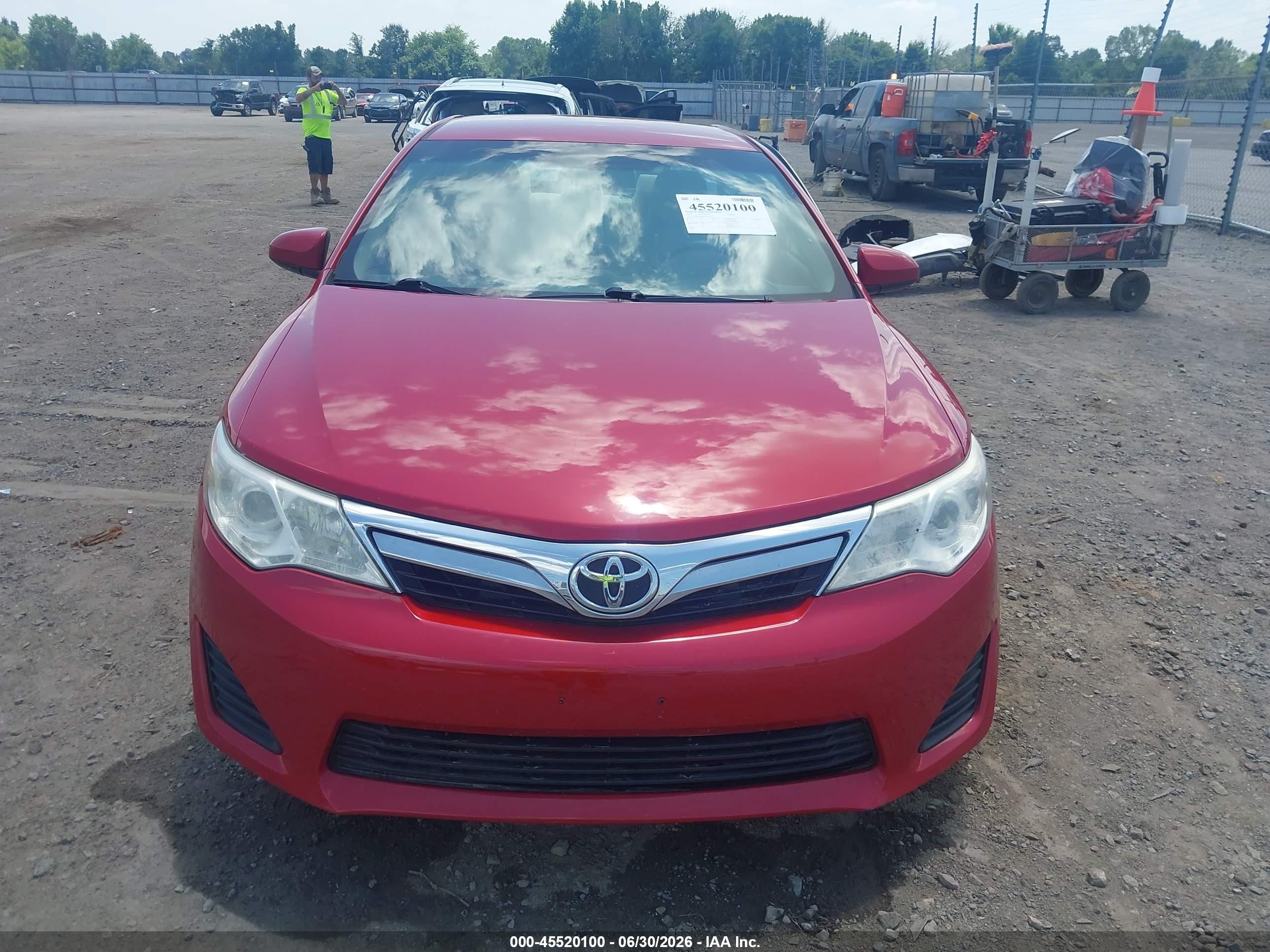2014 Toyota Camry Le Red vin: 4T4BF1FKXER411056