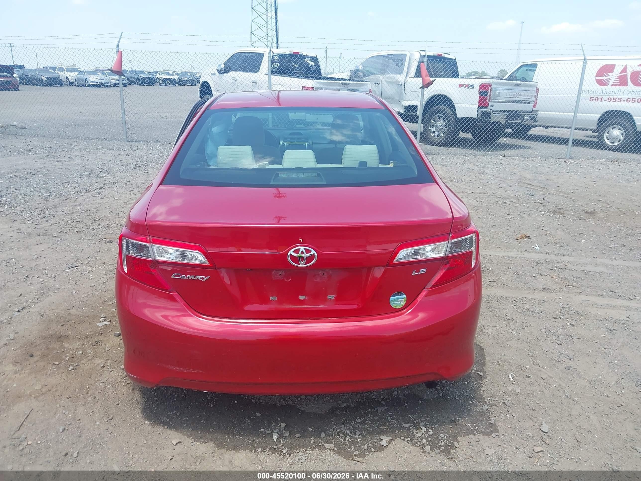 2014 Toyota Camry Le Red vin: 4T4BF1FKXER411056
