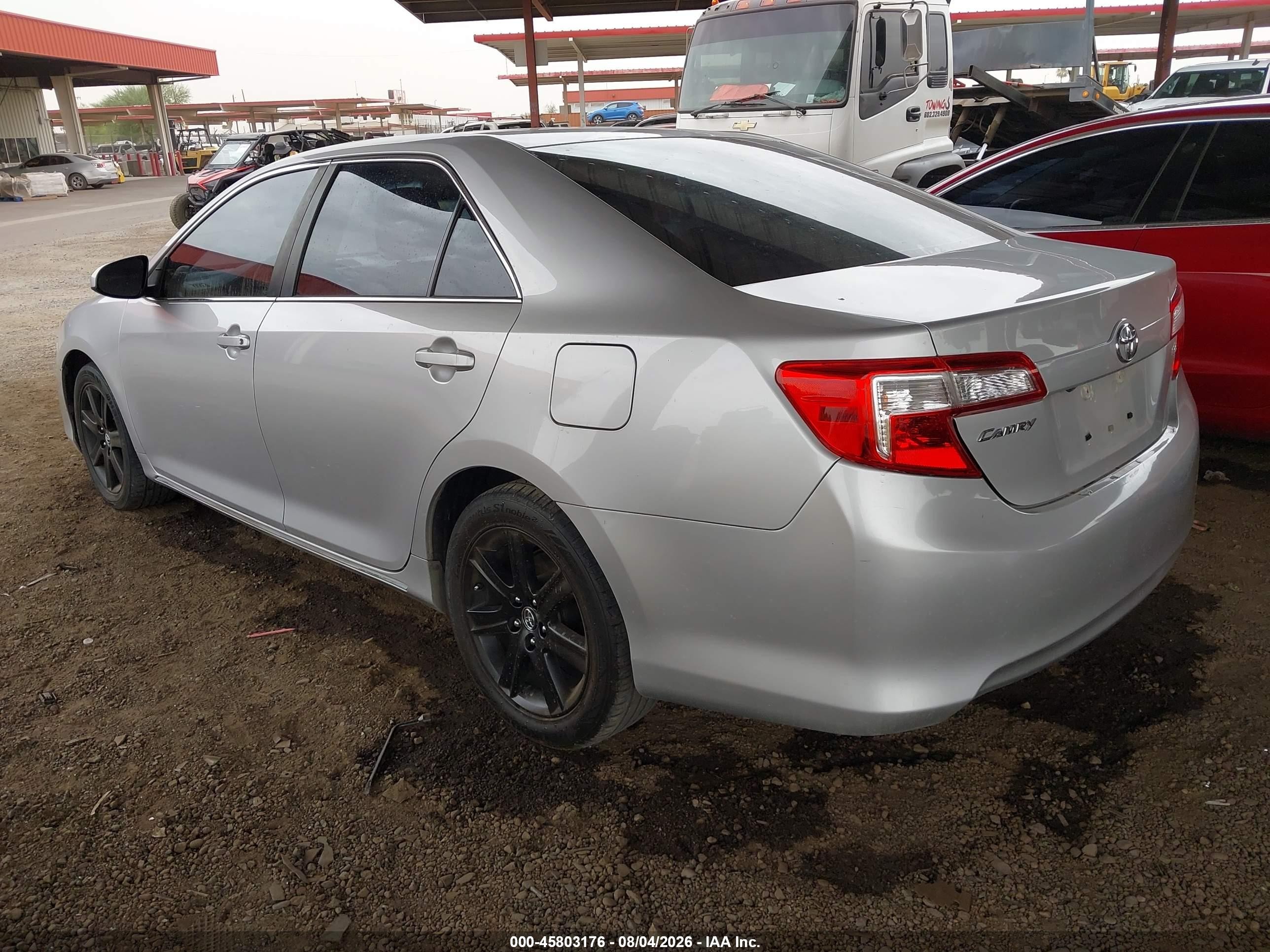 2014 Toyota Camry Le Silver vin: 4T4BF1FKXER419996