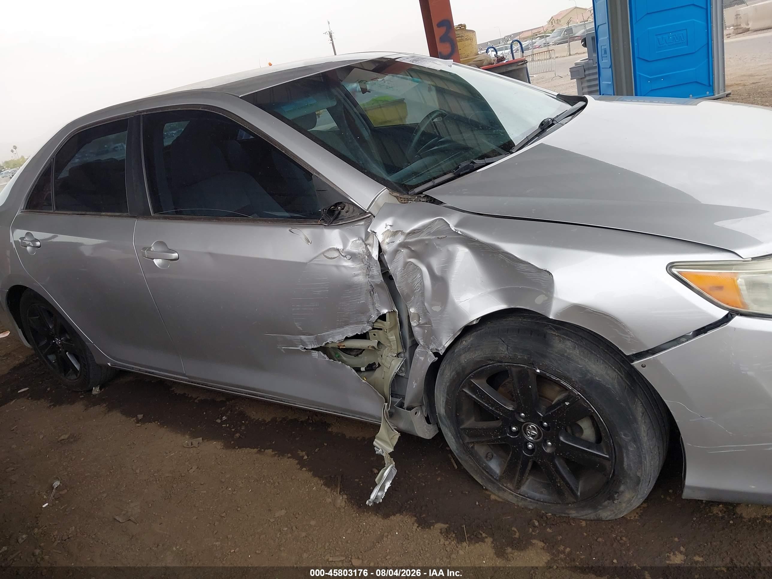 2014 Toyota Camry Le Silver vin: 4T4BF1FKXER419996