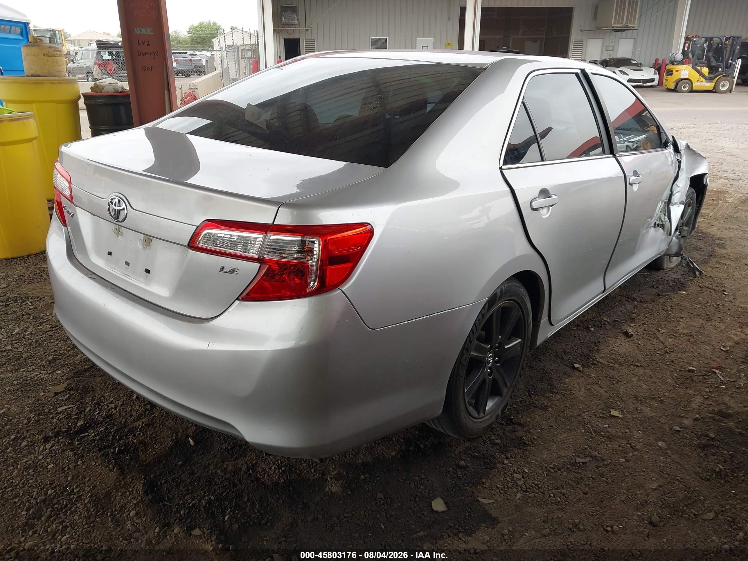 2014 Toyota Camry Le Silver vin: 4T4BF1FKXER419996