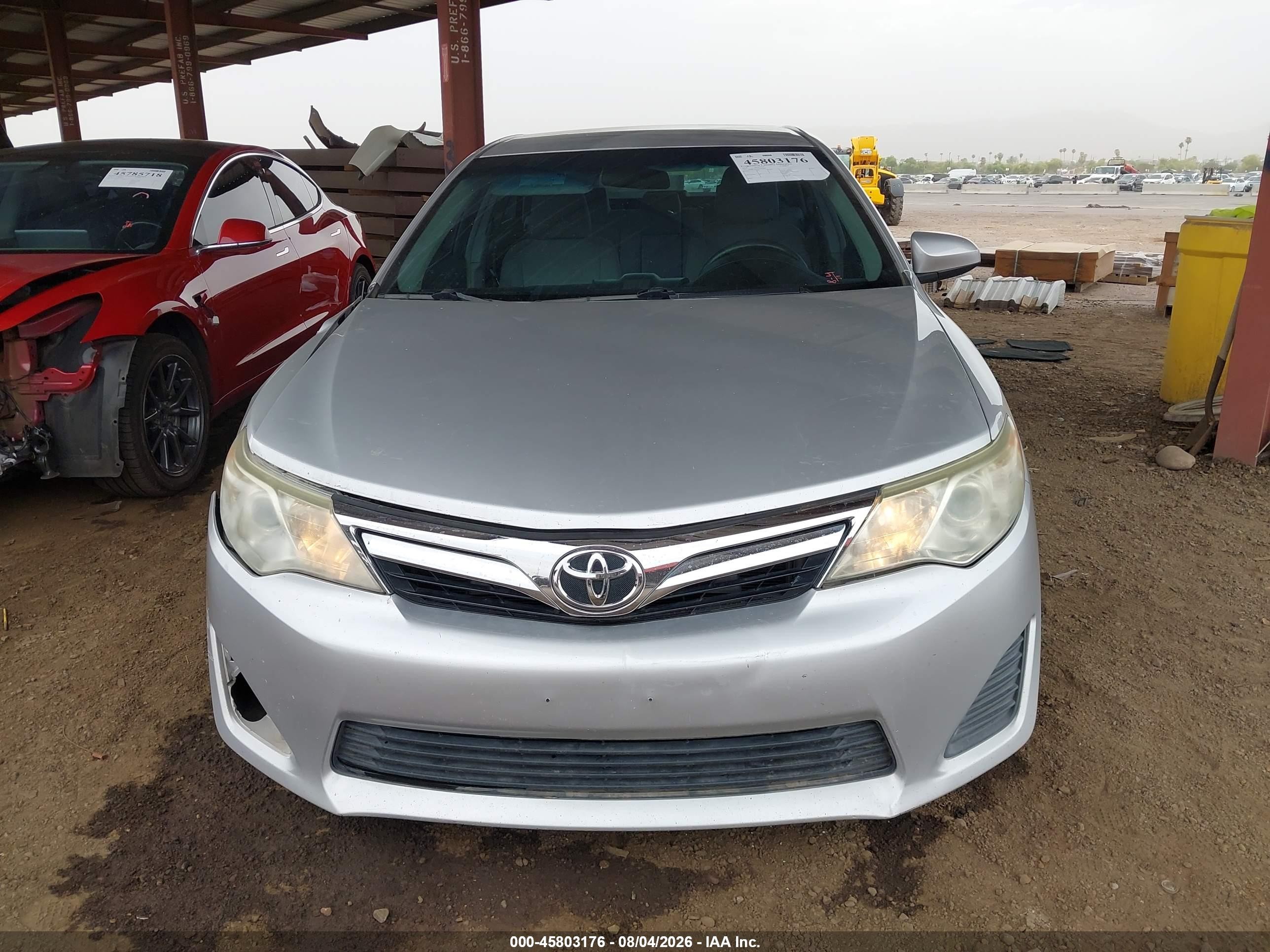 2014 Toyota Camry Le Silver vin: 4T4BF1FKXER419996