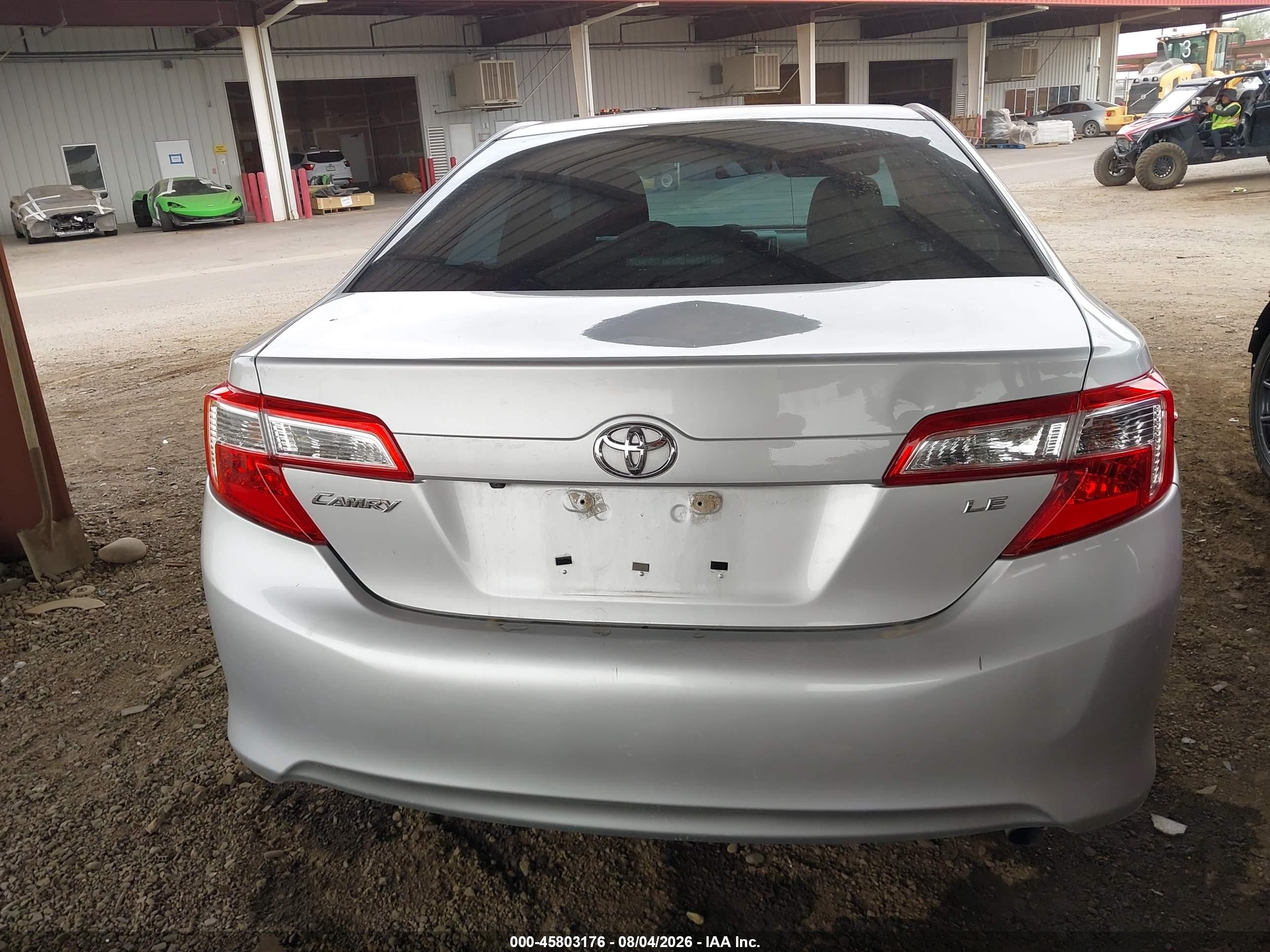 2014 Toyota Camry Le Silver vin: 4T4BF1FKXER419996