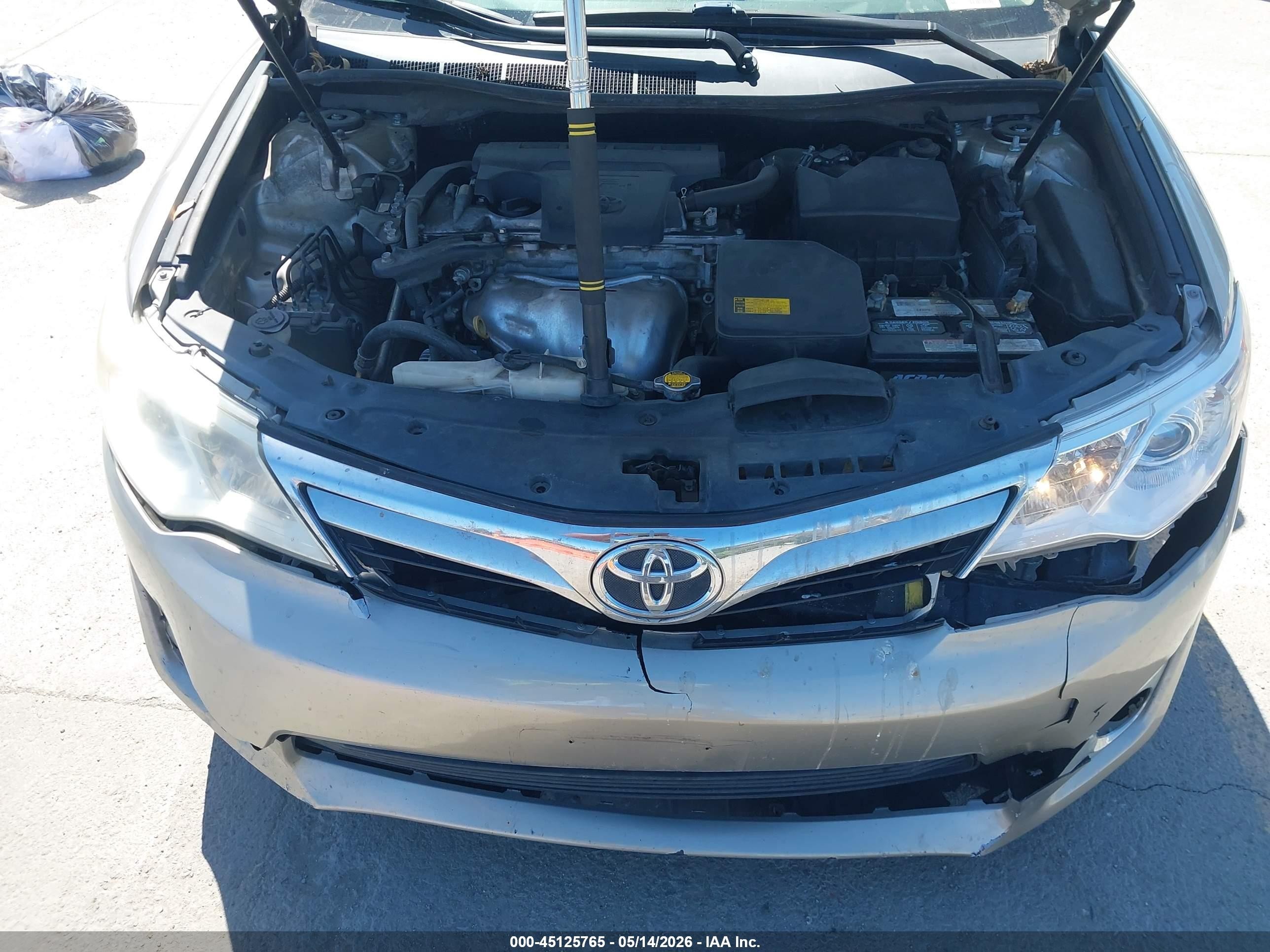 2014 Toyota Camry Xle Золотой vin: 4T4BF1FKXER431114