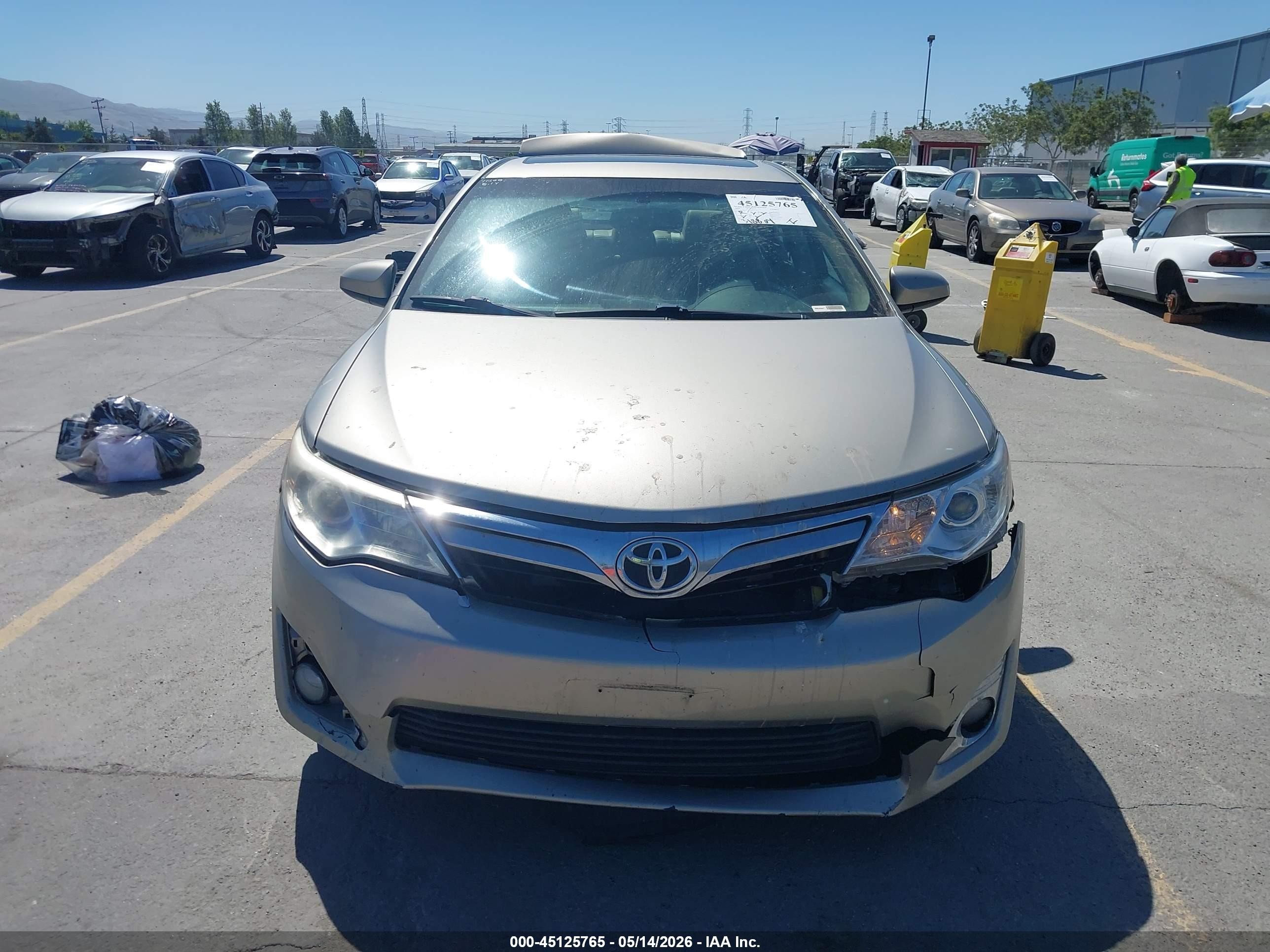 2014 Toyota Camry Xle Золотой vin: 4T4BF1FKXER431114