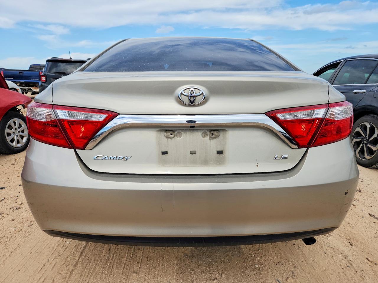 2015 Toyota Camry Le Beige vin: 4T4BF1FKXFR451042