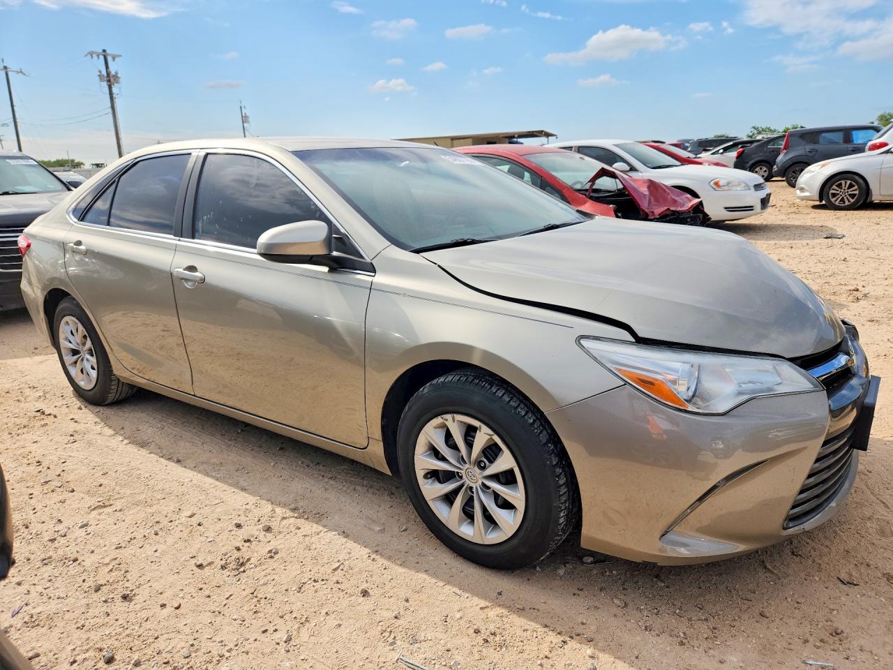 2015 Toyota Camry Le Beige vin: 4T4BF1FKXFR451042
