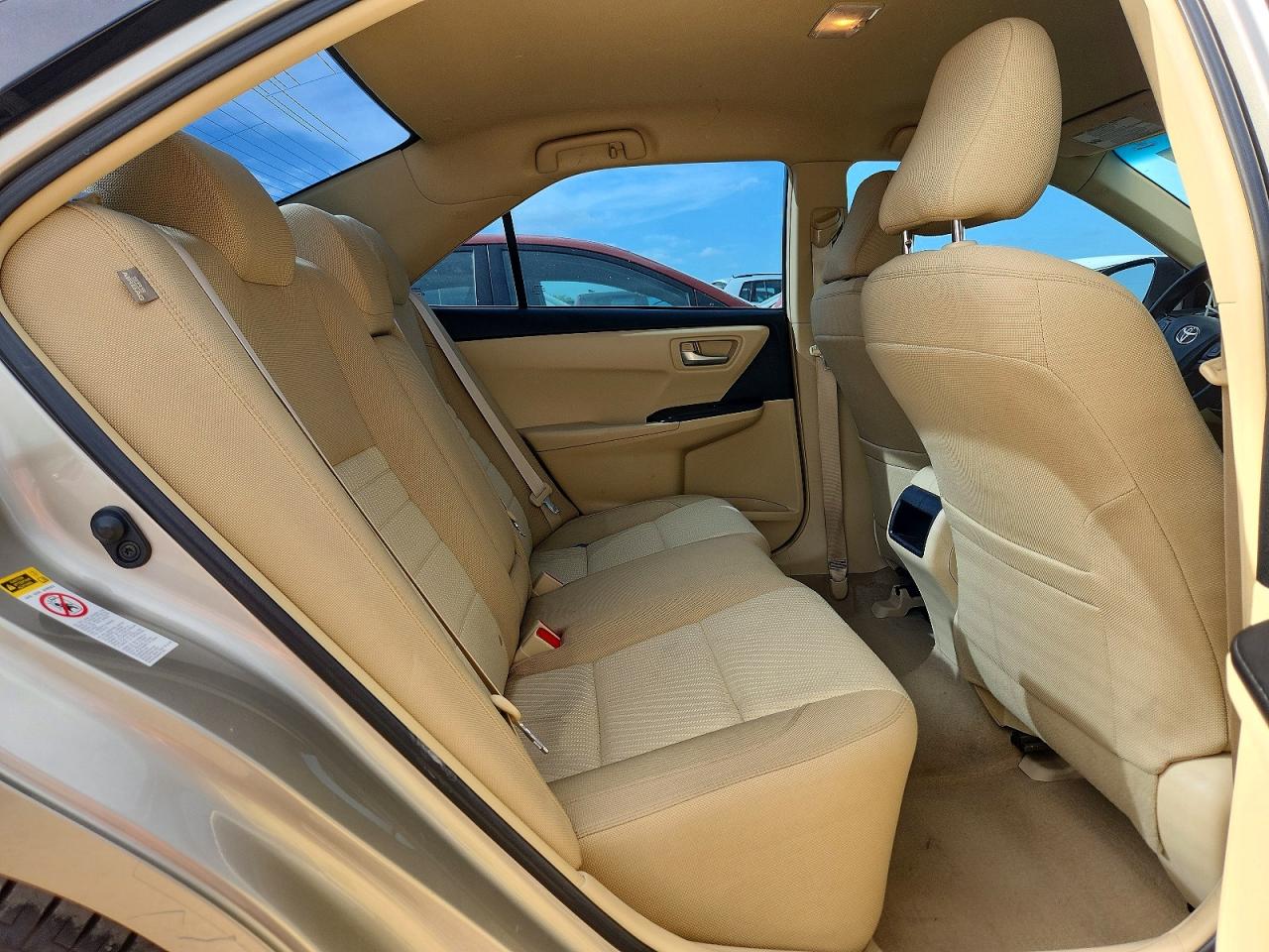 2015 Toyota Camry Le Beige vin: 4T4BF1FKXFR451042