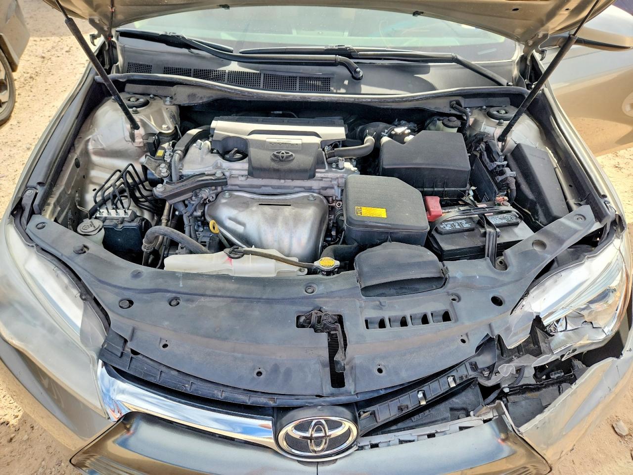2015 Toyota Camry Le Beige vin: 4T4BF1FKXFR451042