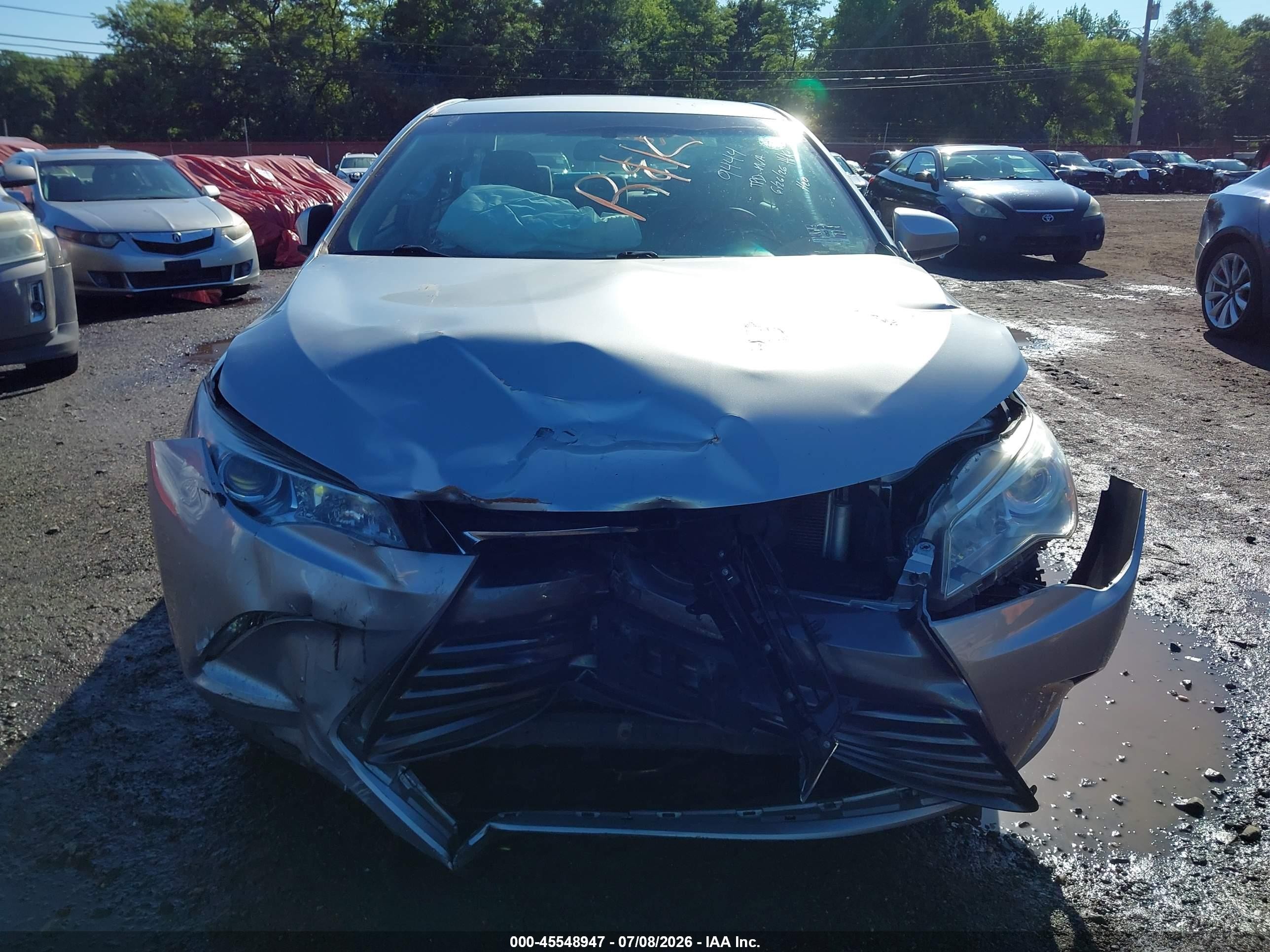 2015 Toyota Camry Le Silver vin: 4T4BF1FKXFR469444