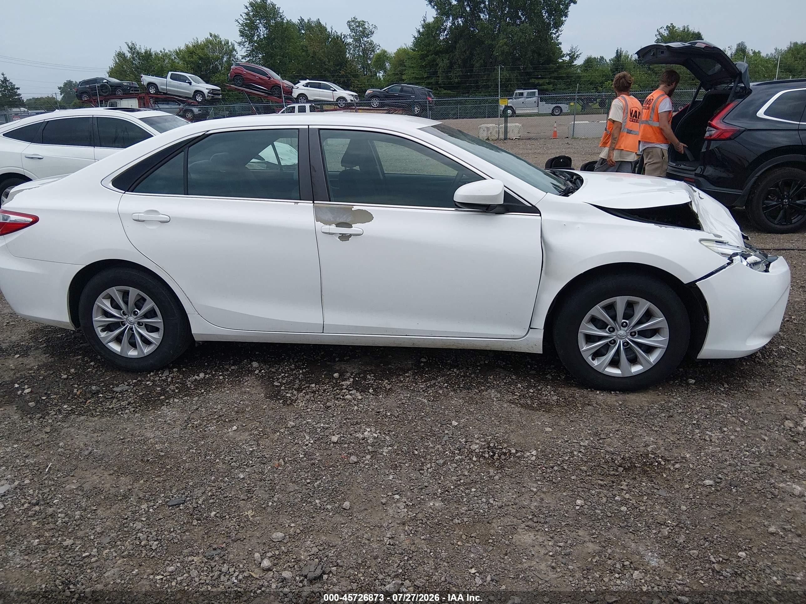 2015 Toyota Camry Le White vin: 4T4BF1FKXFR473235