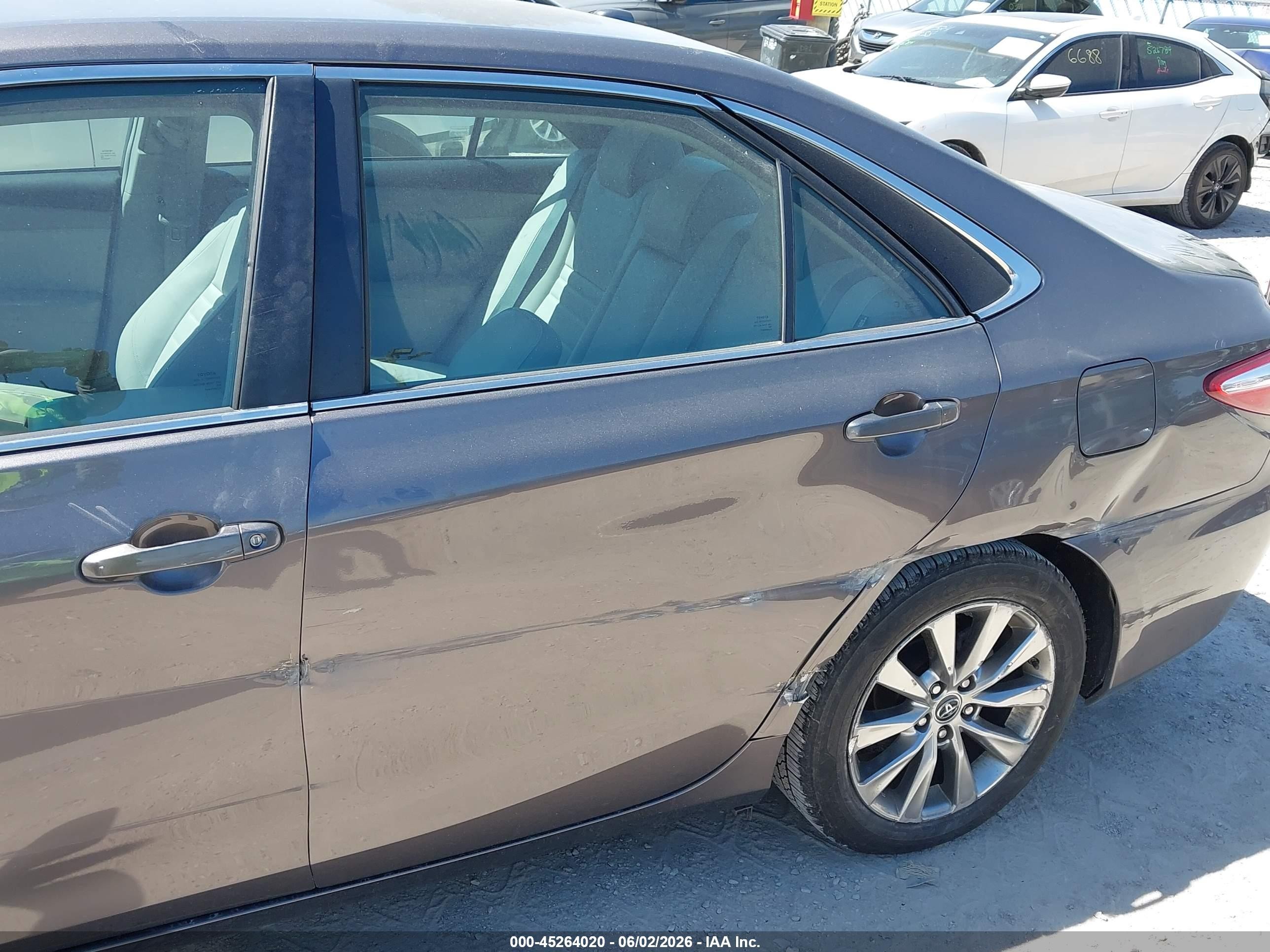 2015 Toyota Camry Xle Gray vin: 4T4BF1FKXFR480220