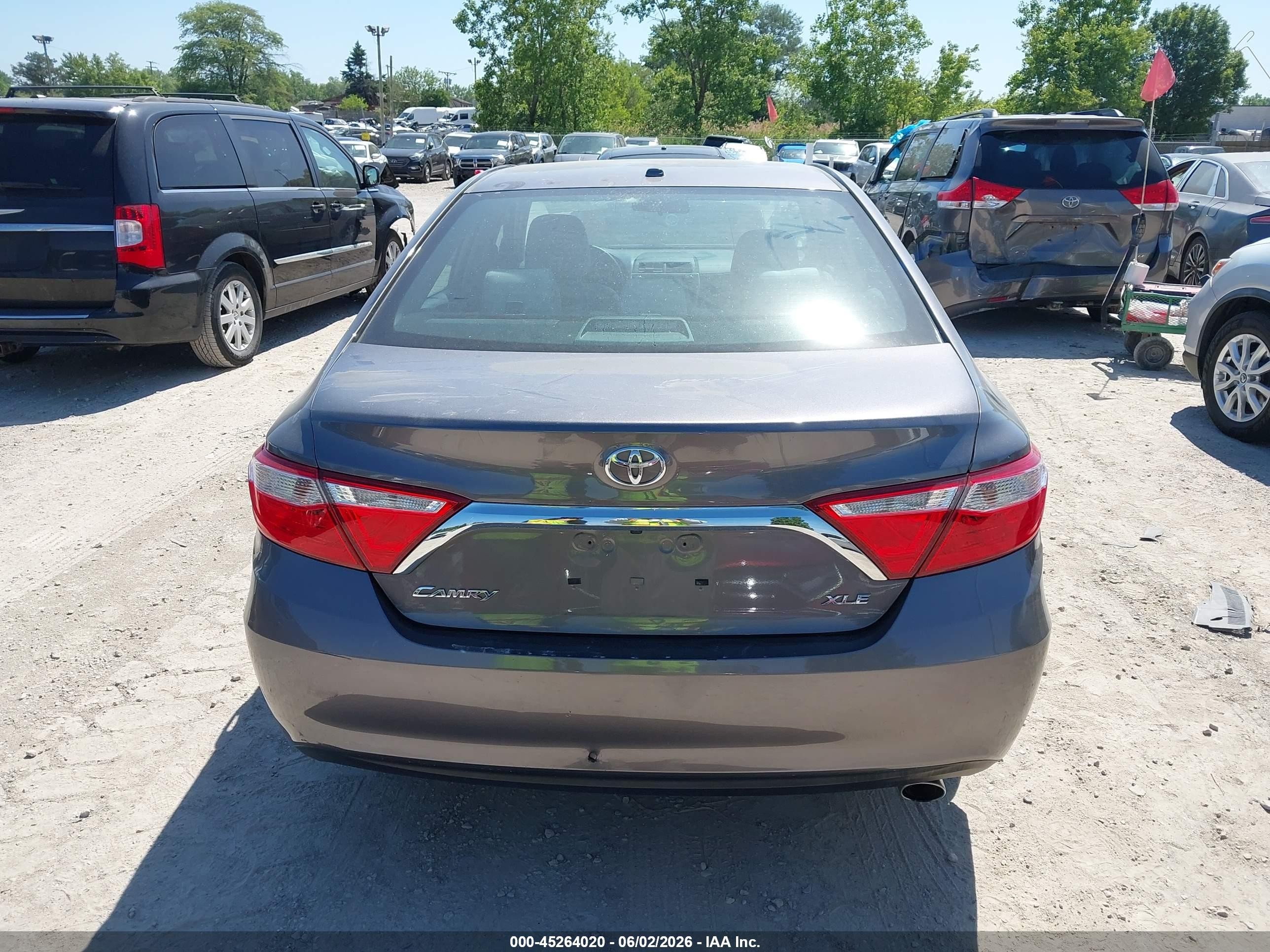 2015 Toyota Camry Xle Gray vin: 4T4BF1FKXFR480220