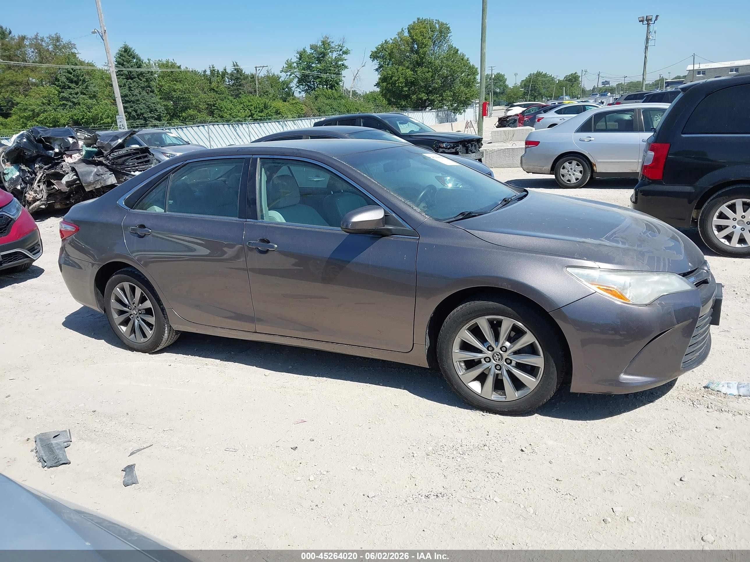2015 Toyota Camry Xle Gray vin: 4T4BF1FKXFR480220
