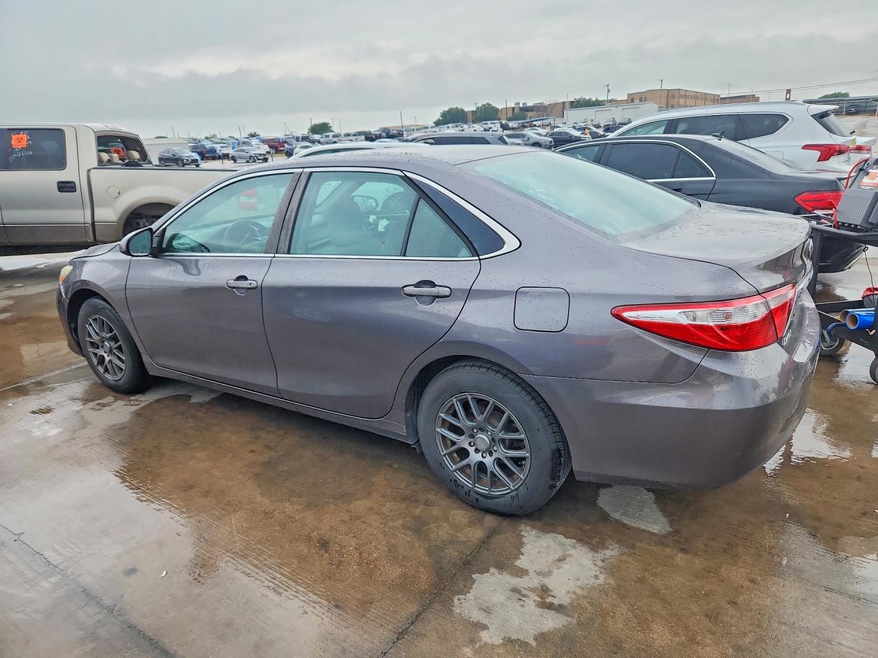 2015 Toyota Camry Le Серый vin: 4T4BF1FKXFR480802