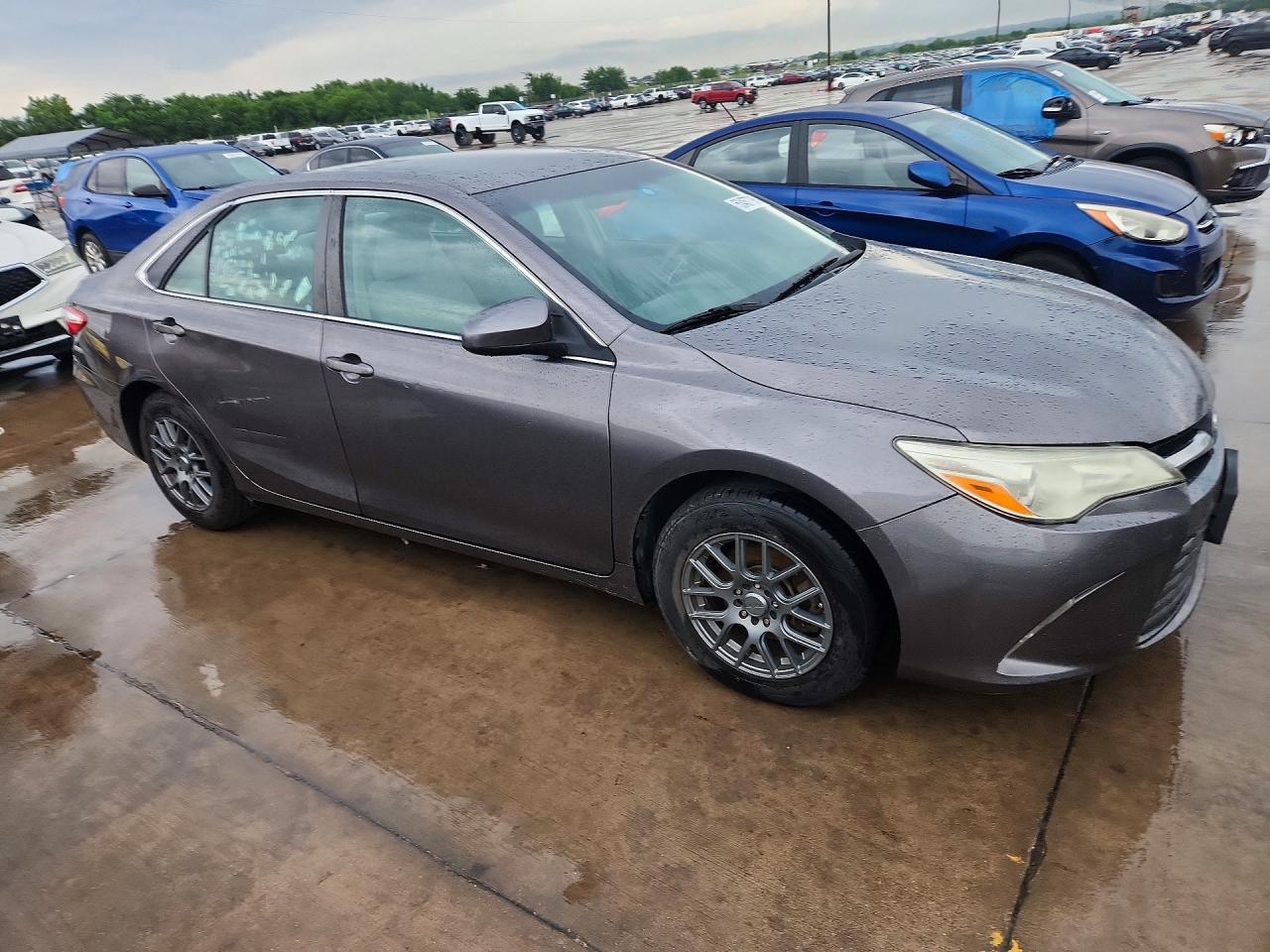 2015 Toyota Camry Le Серый vin: 4T4BF1FKXFR480802