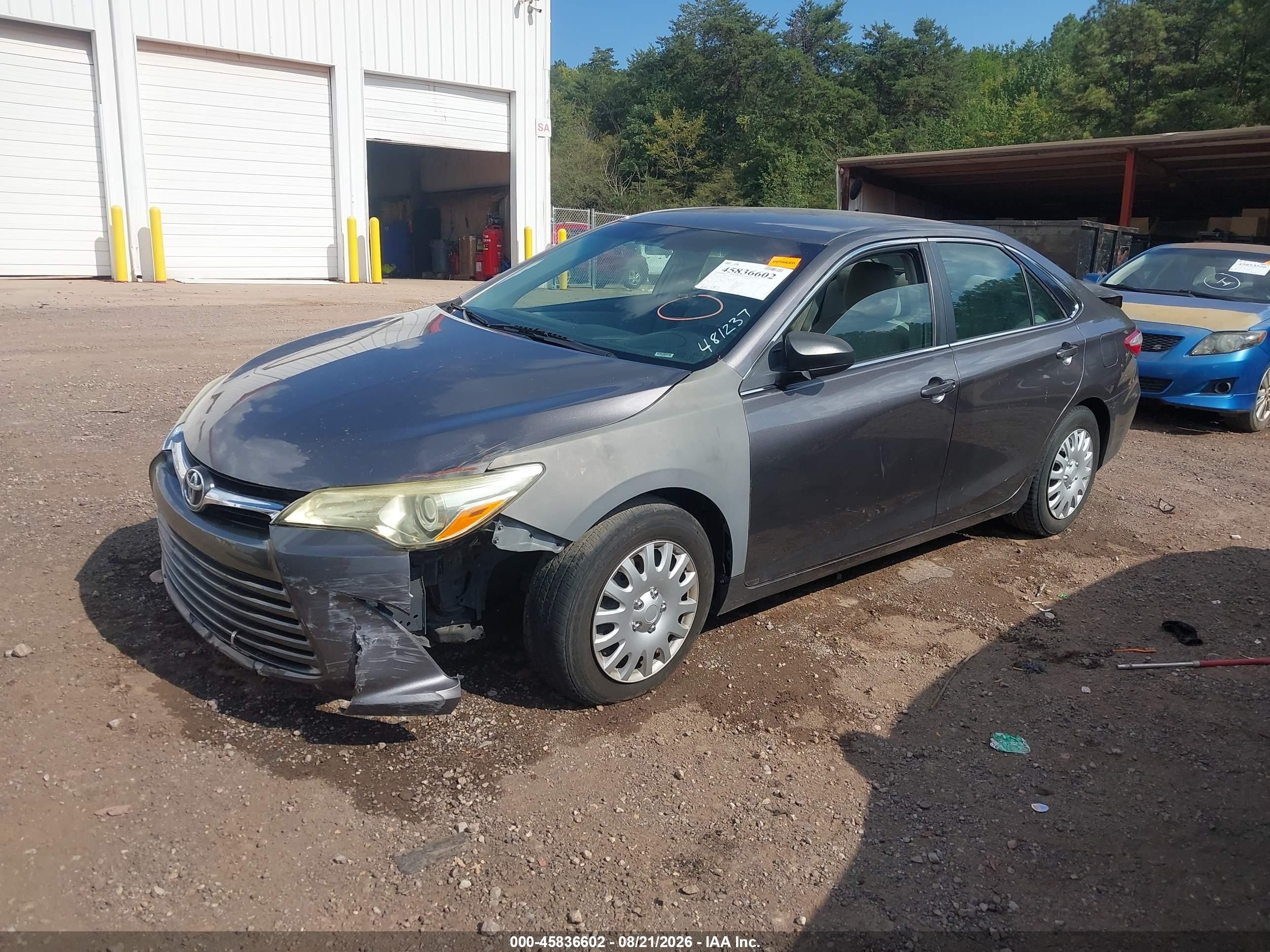 2015 Toyota Camry Le Gray vin: 4T4BF1FKXFR481237