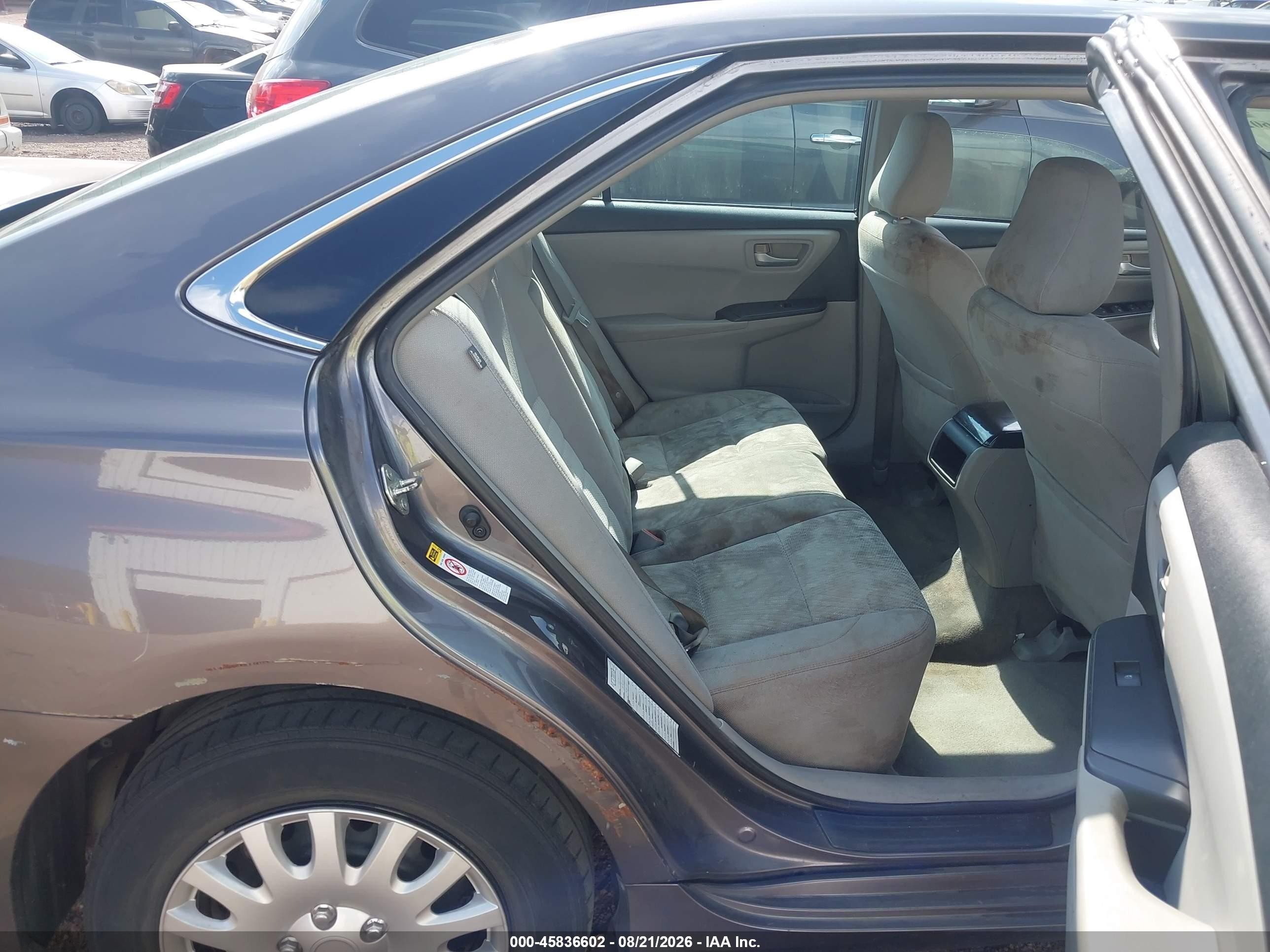 2015 Toyota Camry Le Gray vin: 4T4BF1FKXFR481237