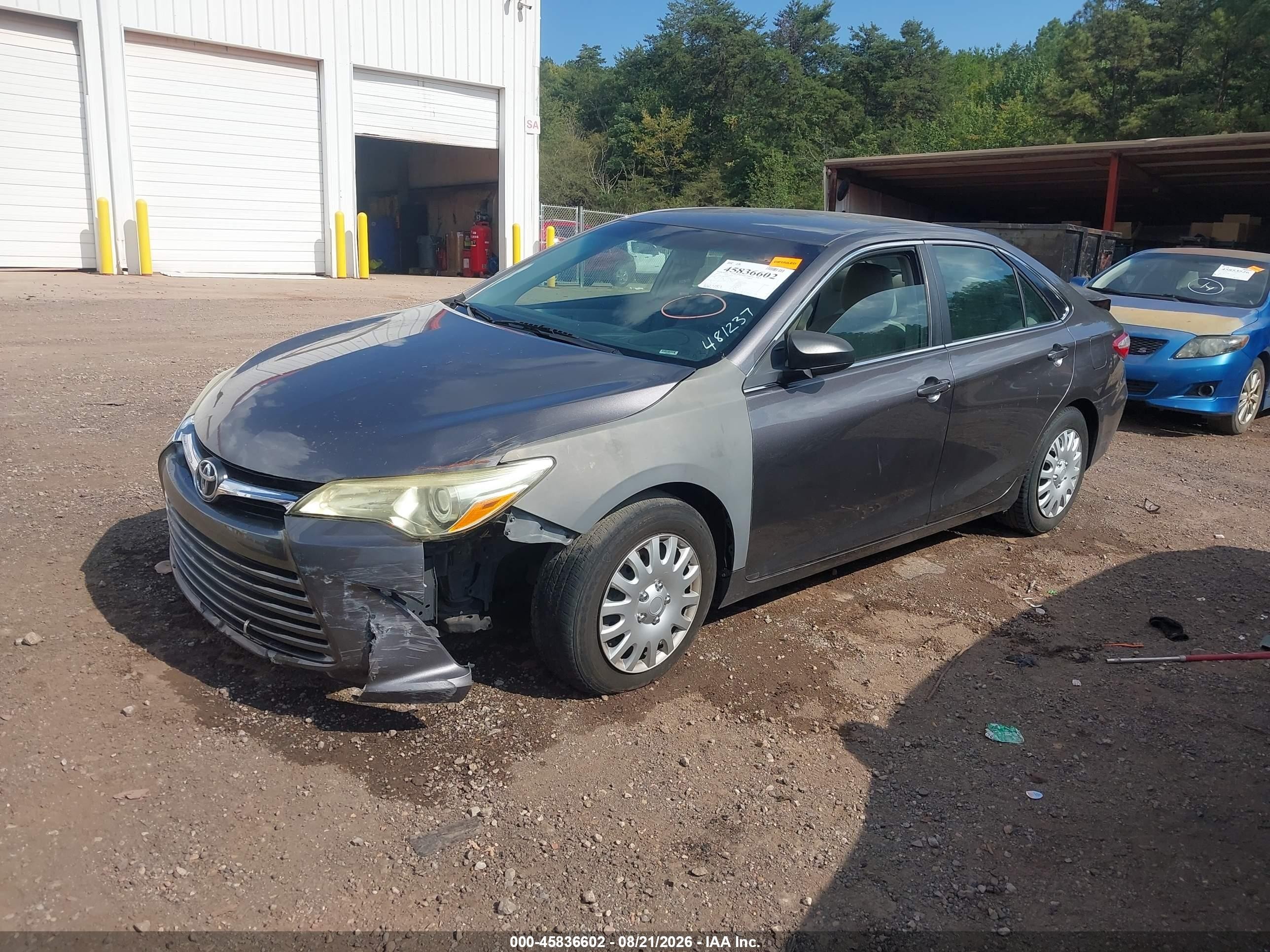 2015 Toyota Camry Le Gray vin: 4T4BF1FKXFR481237