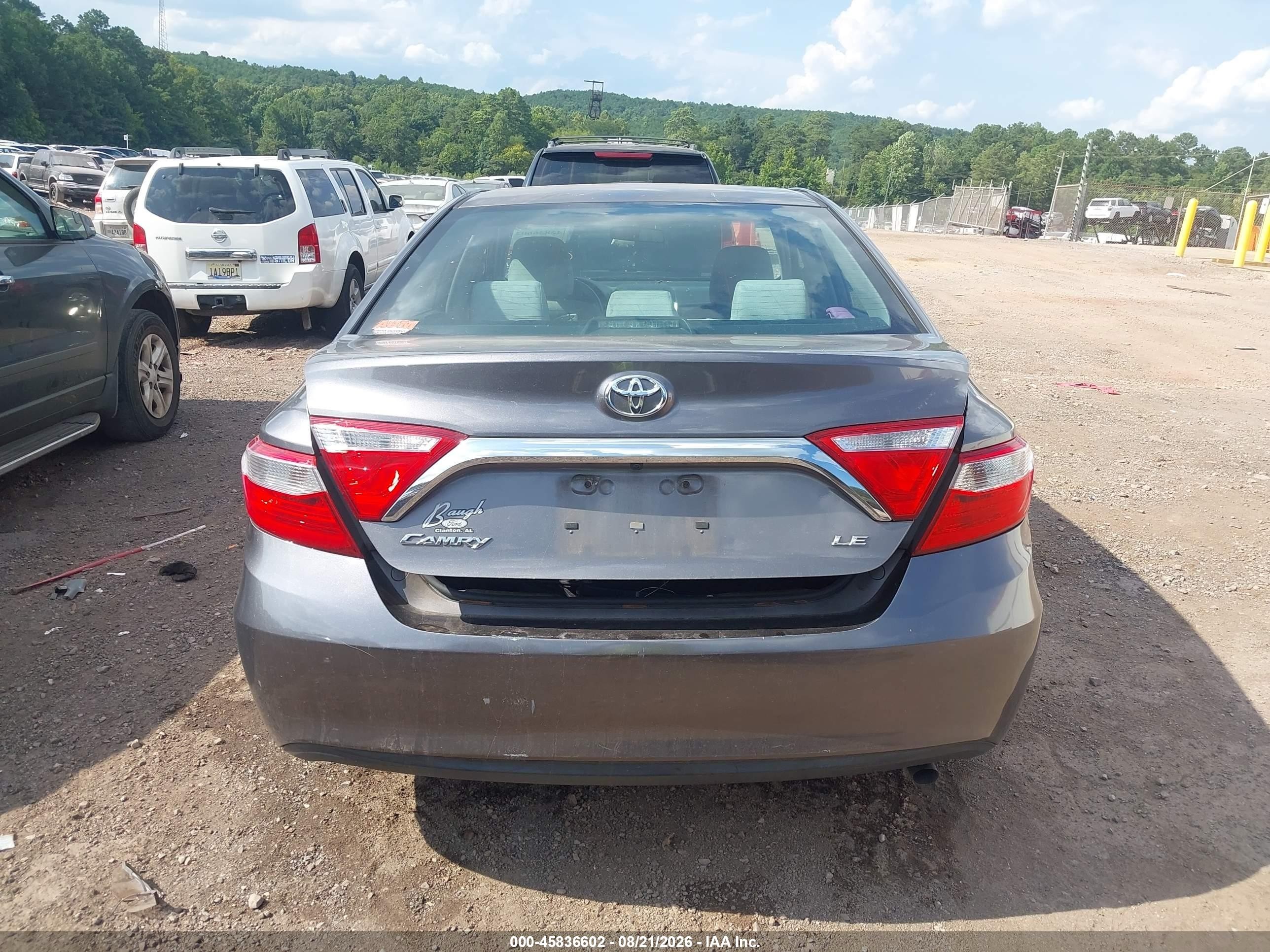 2015 Toyota Camry Le Gray vin: 4T4BF1FKXFR481237