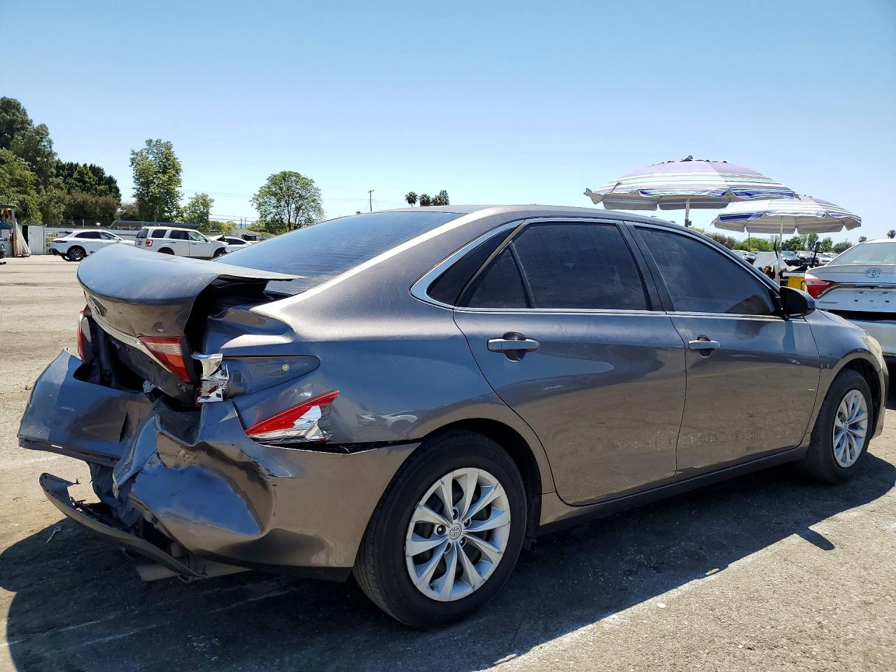 2015 Toyota Camry Le Charcoal vin: 4T4BF1FKXFR481920