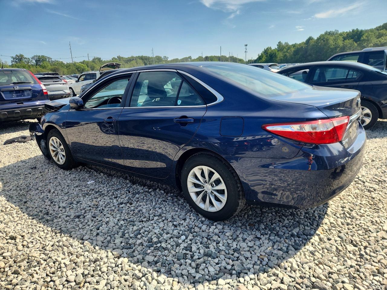 2015 Toyota Camry Le Синий vin: 4T4BF1FKXFR483764
