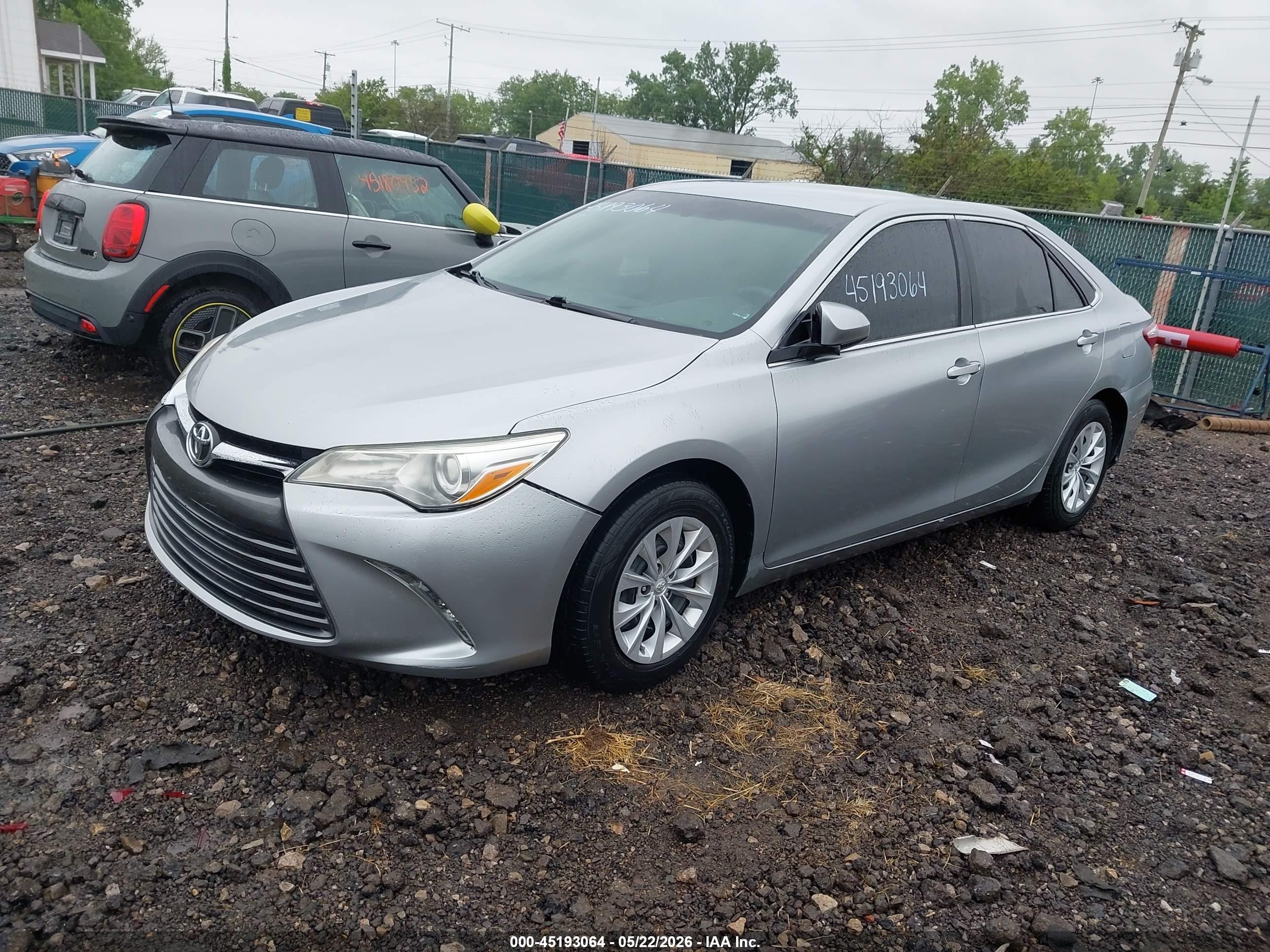 2015 Toyota Camry Le Silver vin: 4T4BF1FKXFR490830