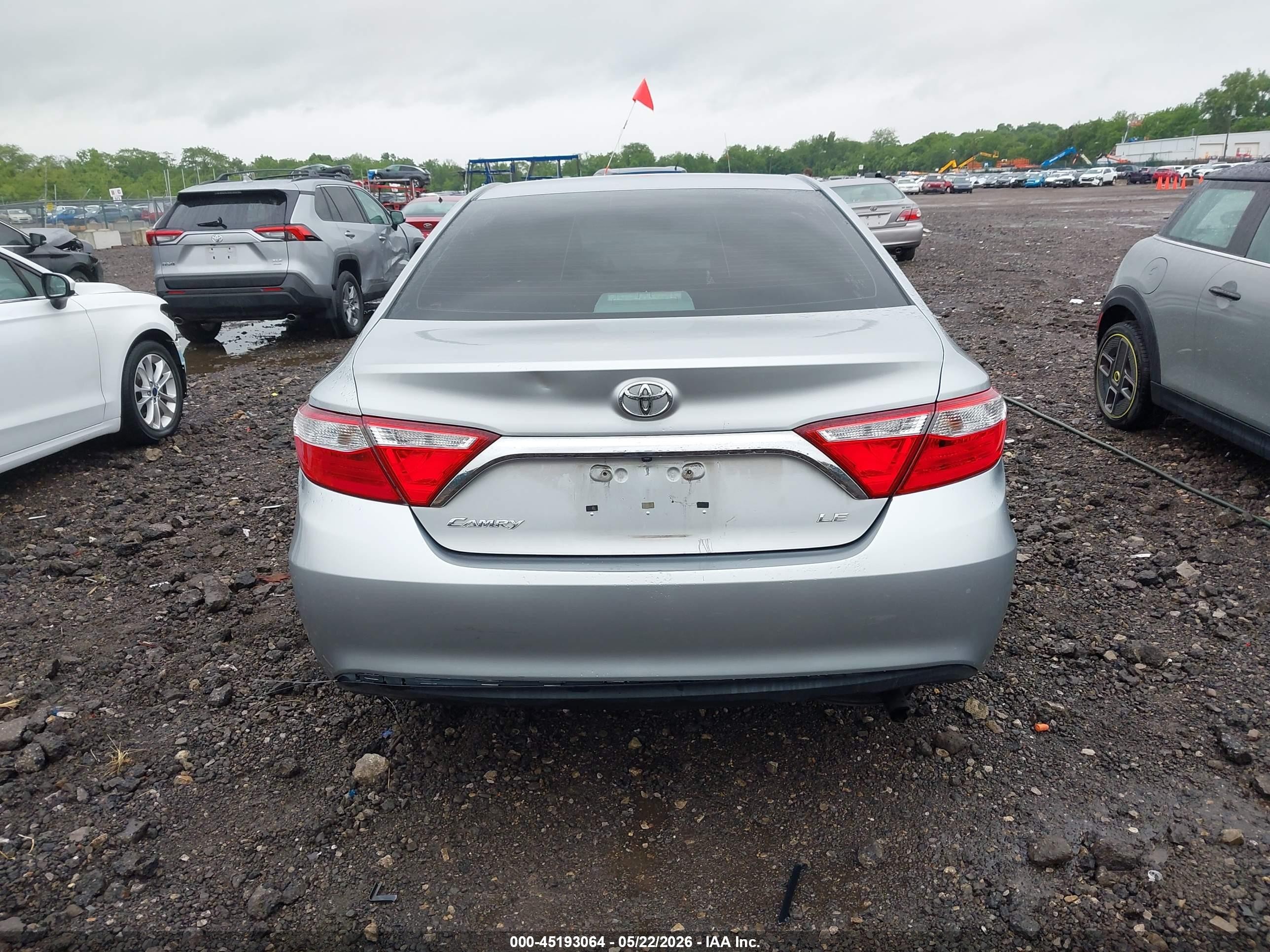 2015 Toyota Camry Le Silver vin: 4T4BF1FKXFR490830